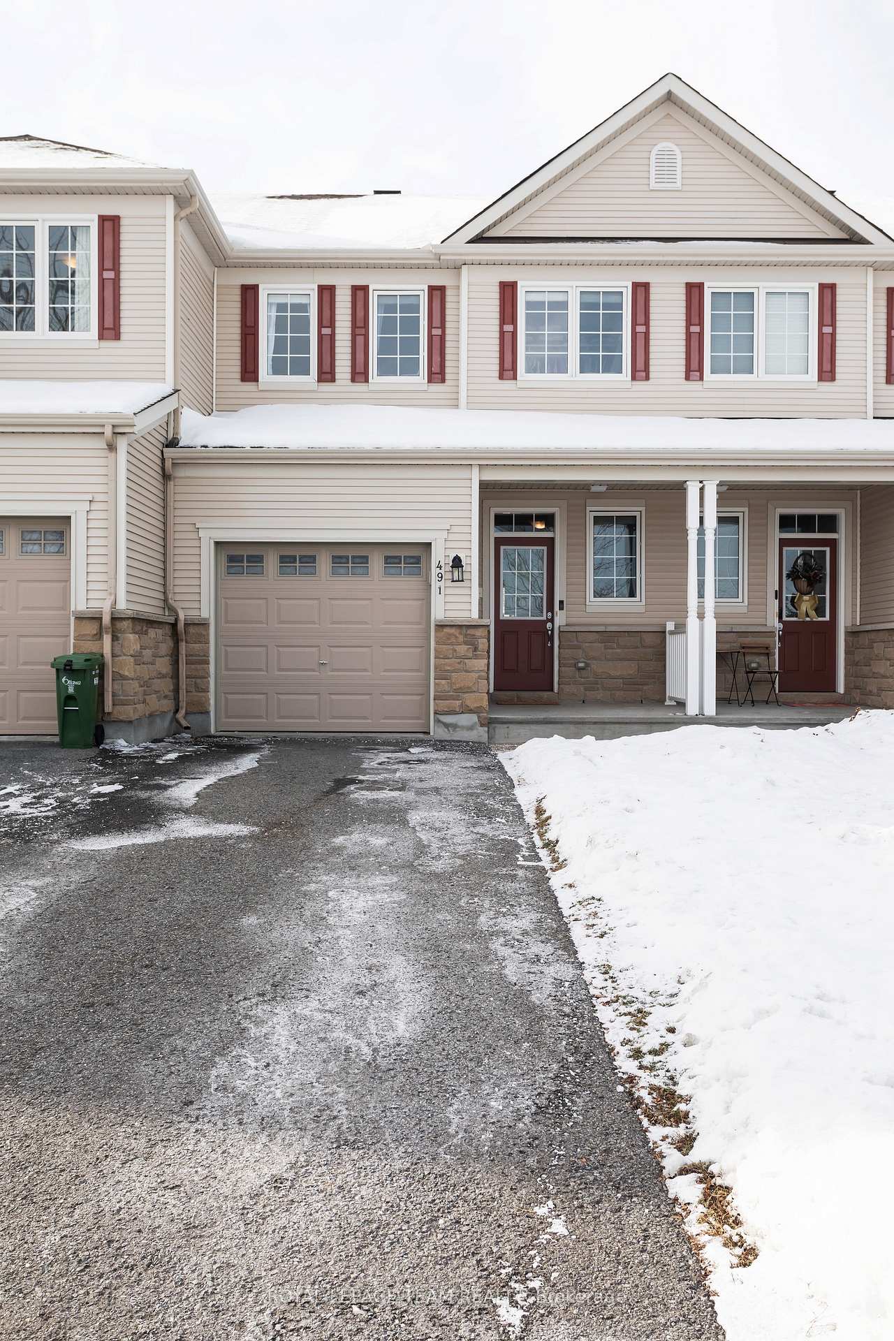 Photo 2 of 491 Ashbourne Crescent, Ottawa, Barrhaven - Stonebridge — HOMEH