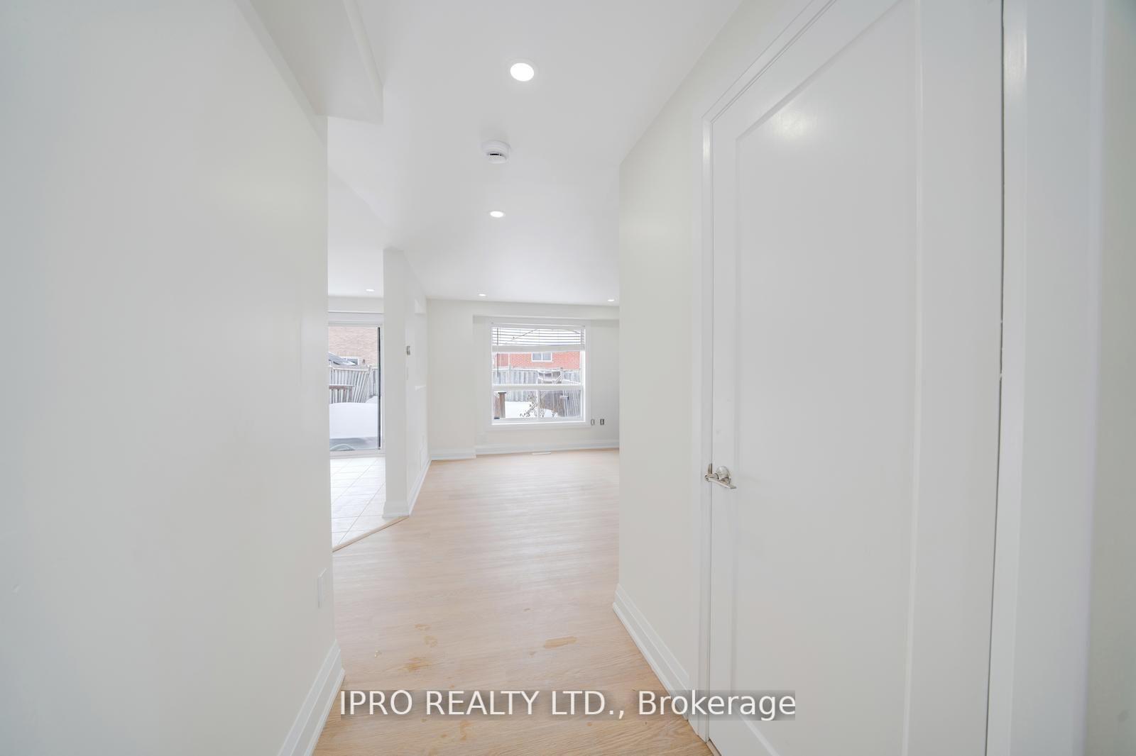 Photo 6 of 14 Weymouth Road, Barrie, Georgian Drive — HOMEH