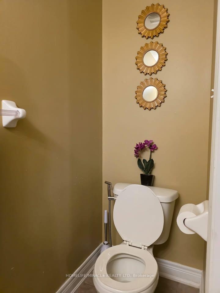 Photo 11 of 44 Tatra Crescent, Brampton, Bram West — HOMEH