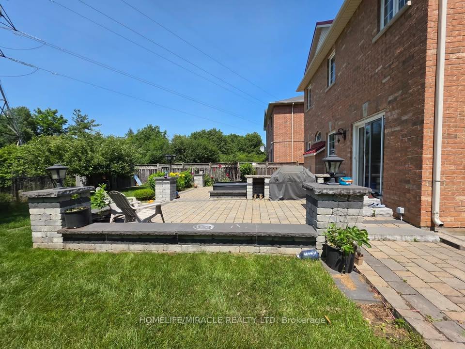 Photo 25 of 44 Tatra Crescent, Brampton, Bram West — HOMEH