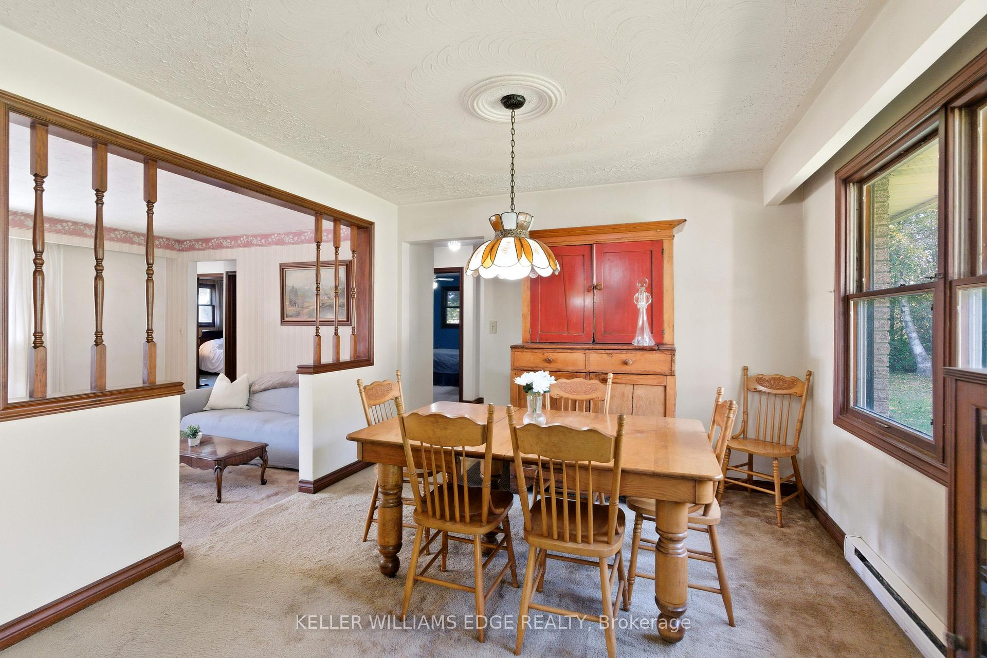 Photo 10 of 1043 Safari Road, Hamilton, Rural Flamborough — HOMEH
