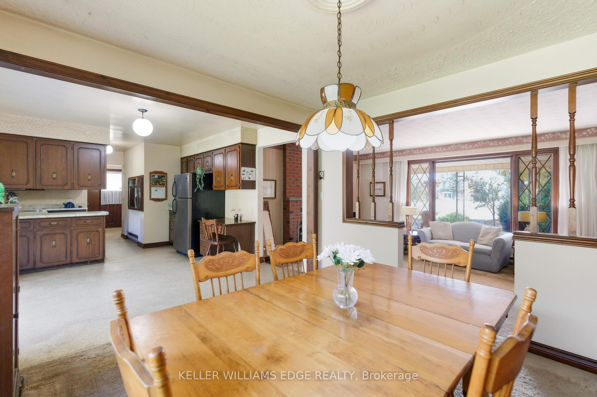 Photo 11 of 1043 Safari Road, Hamilton, Rural Flamborough — HOMEH