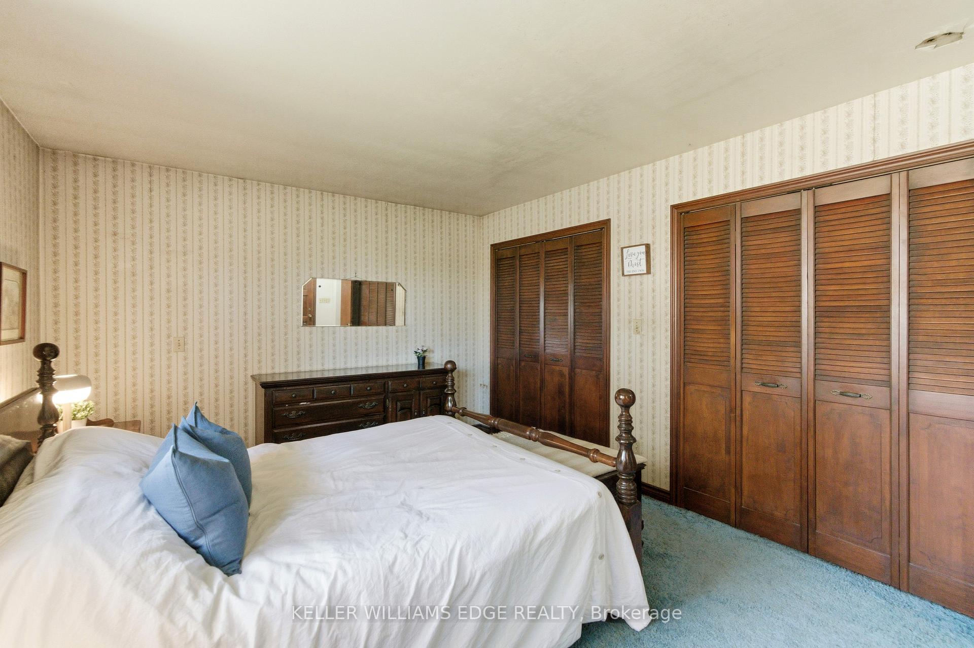Photo 21 of 1043 Safari Road, Hamilton, Rural Flamborough — HOMEH