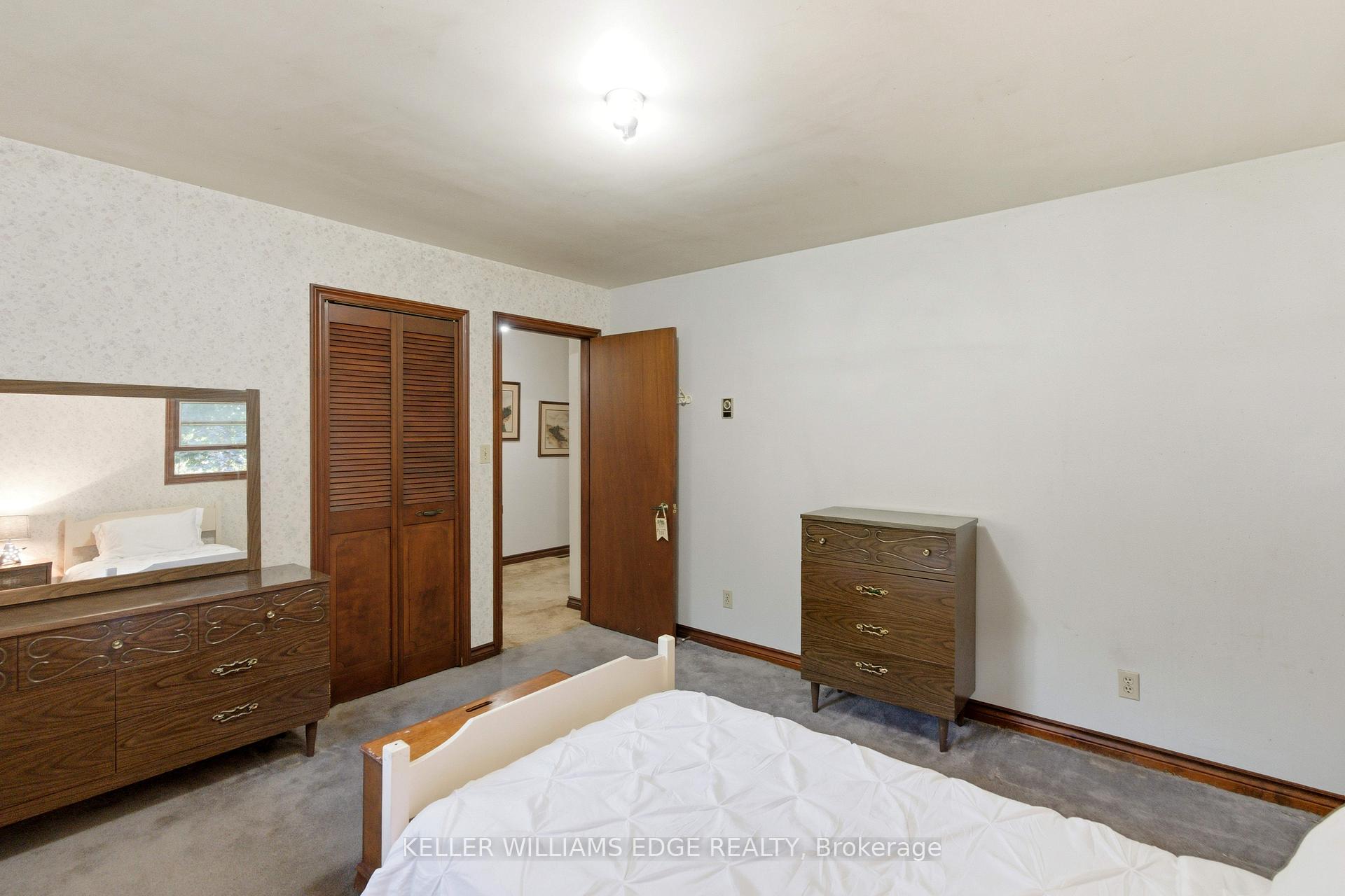 Photo 26 of 1043 Safari Road, Hamilton, Rural Flamborough — HOMEH
