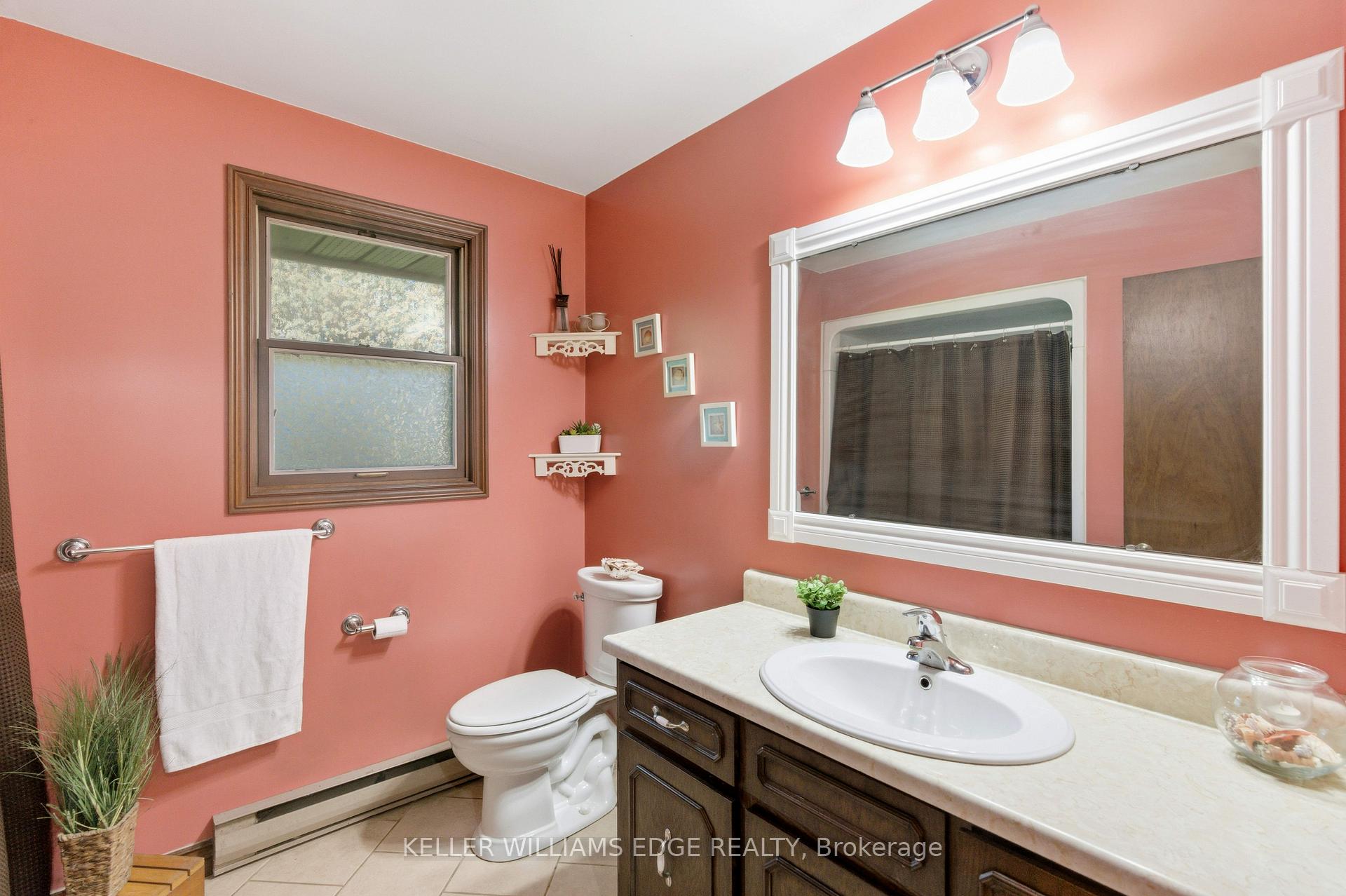 Photo 27 of 1043 Safari Road, Hamilton, Rural Flamborough — HOMEH