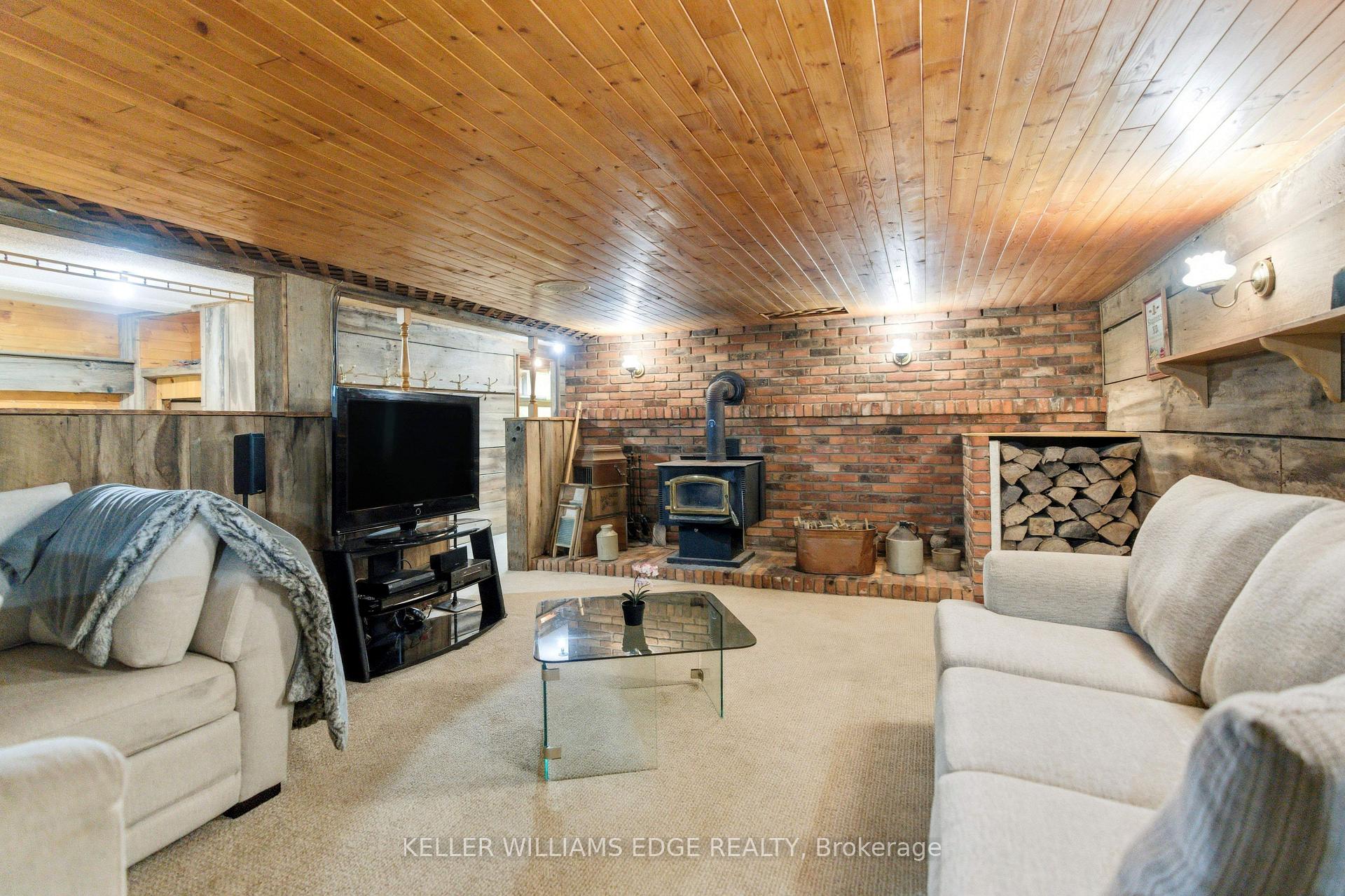 Photo 28 of 1043 Safari Road, Hamilton, Rural Flamborough — HOMEH