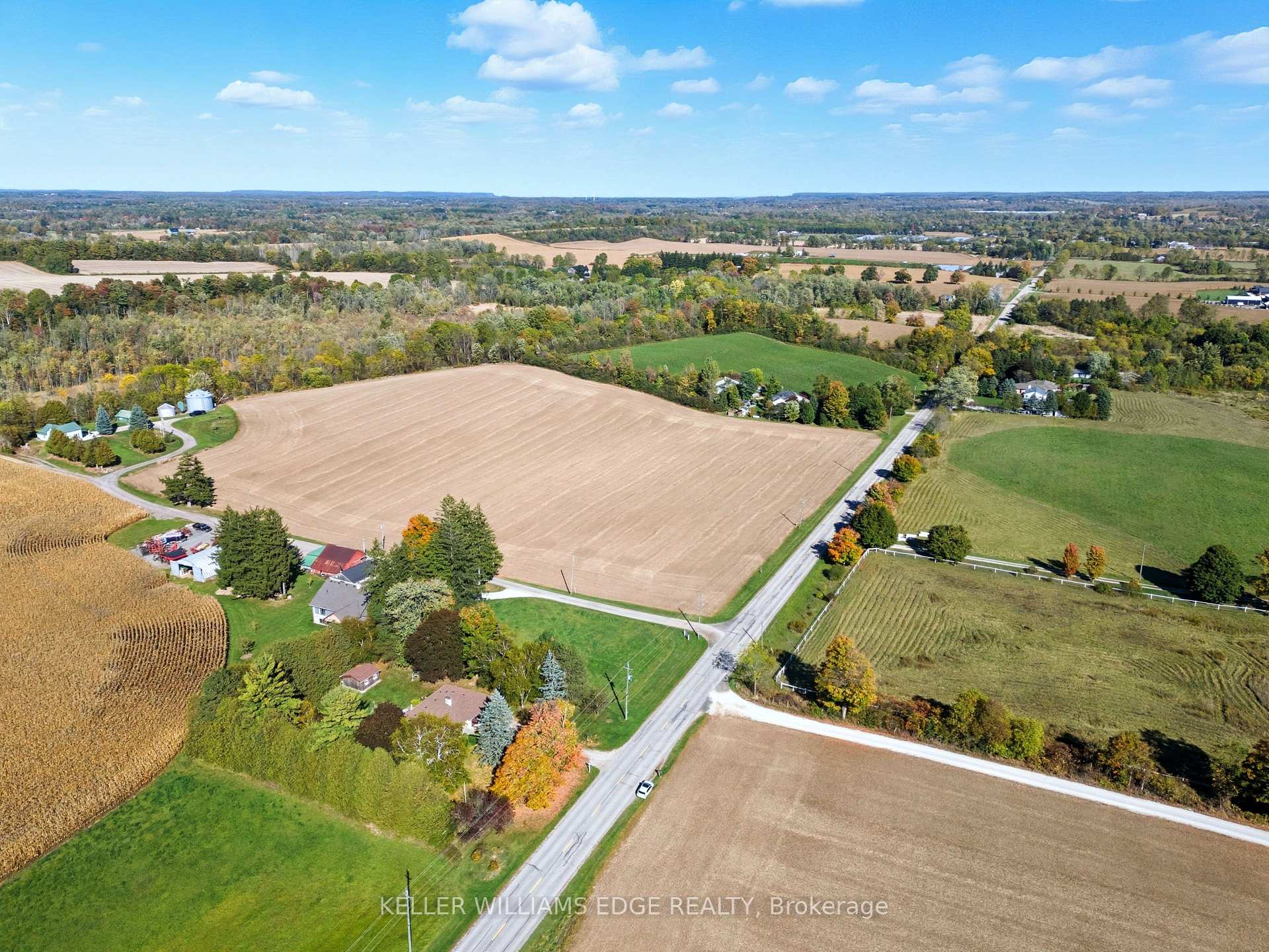 Photo 46 of 1043 Safari Road, Hamilton, Rural Flamborough — HOMEH
