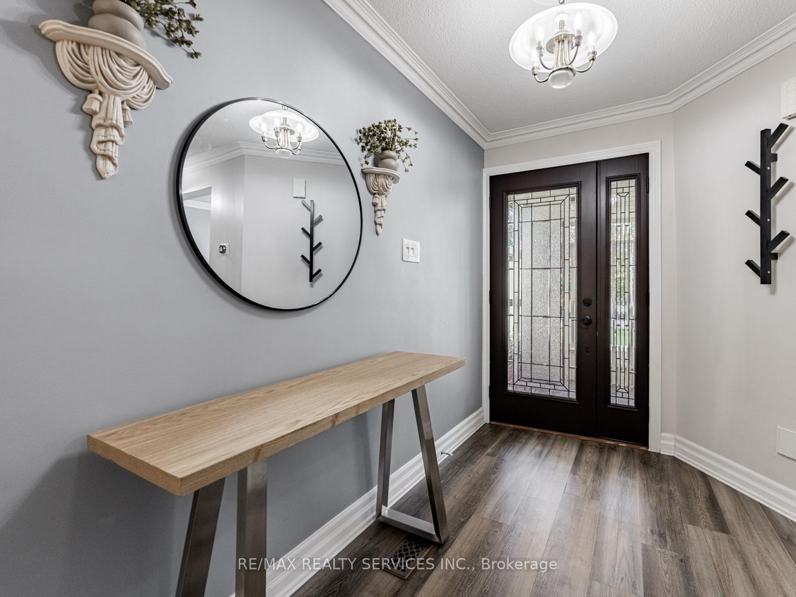 Photo 4 of 28 Lacewood Crescent, Brampton, Westgate — HOMEH