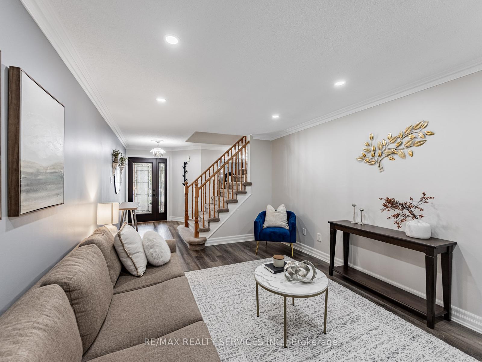 Photo 7 of 28 Lacewood Crescent, Brampton, Westgate — HOMEH