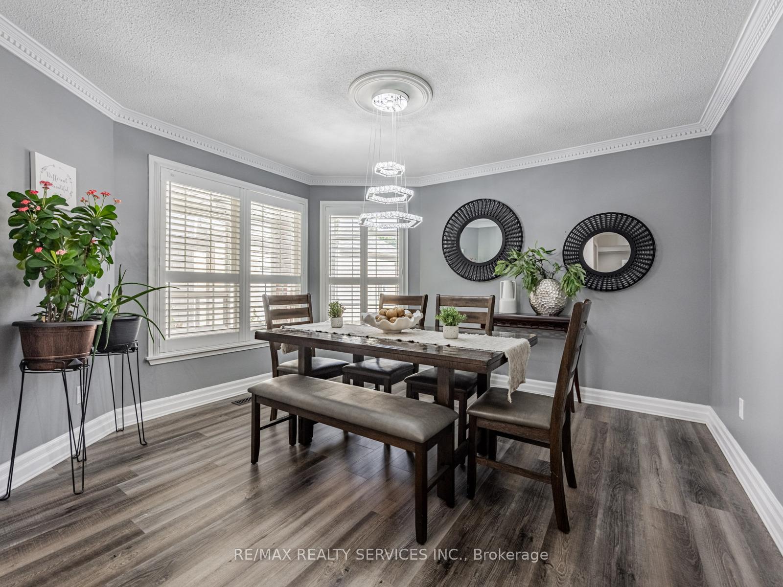 Photo 12 of 28 Lacewood Crescent, Brampton, Westgate — HOMEH
