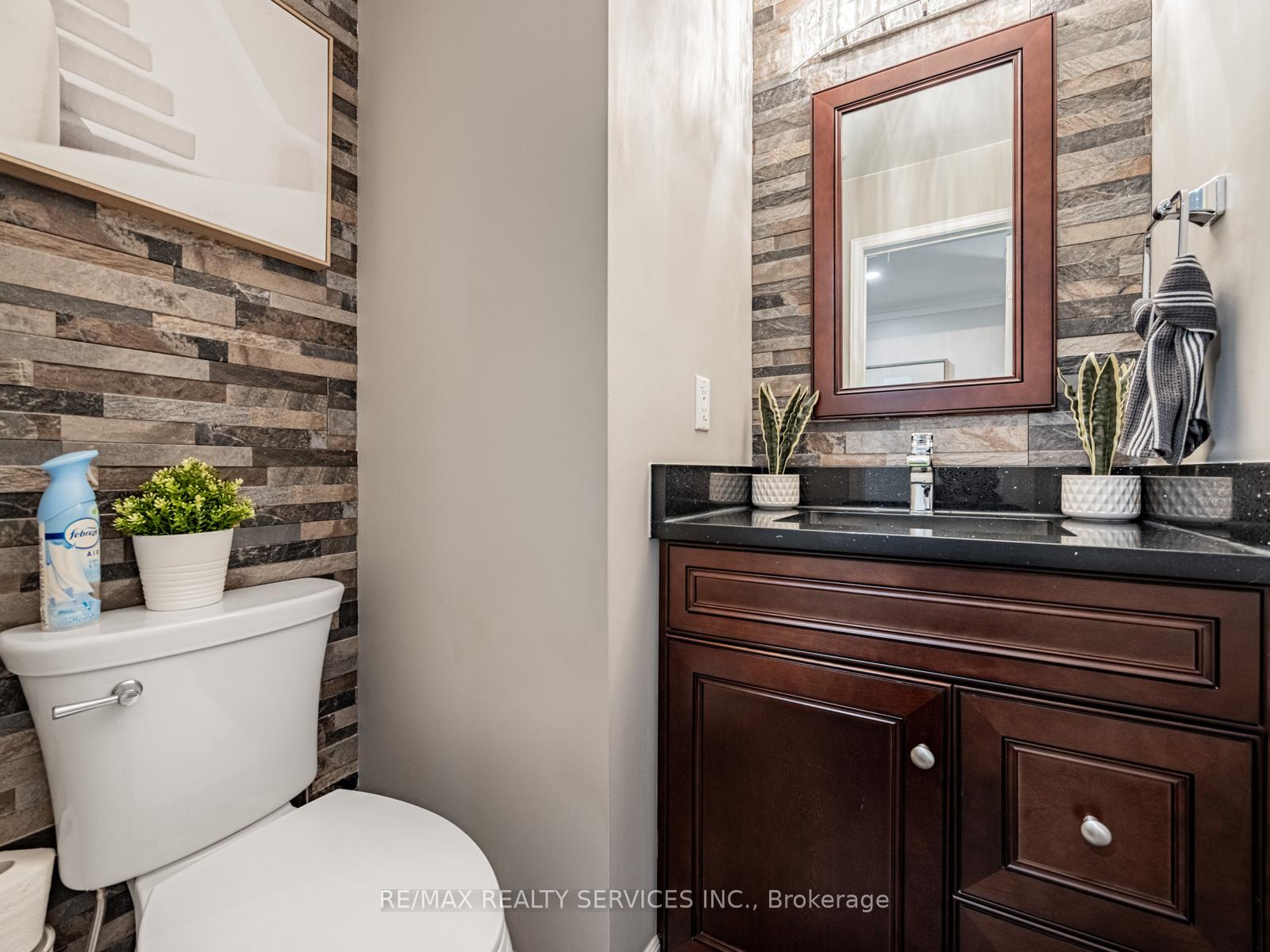 Photo 23 of 28 Lacewood Crescent, Brampton, Westgate — HOMEH
