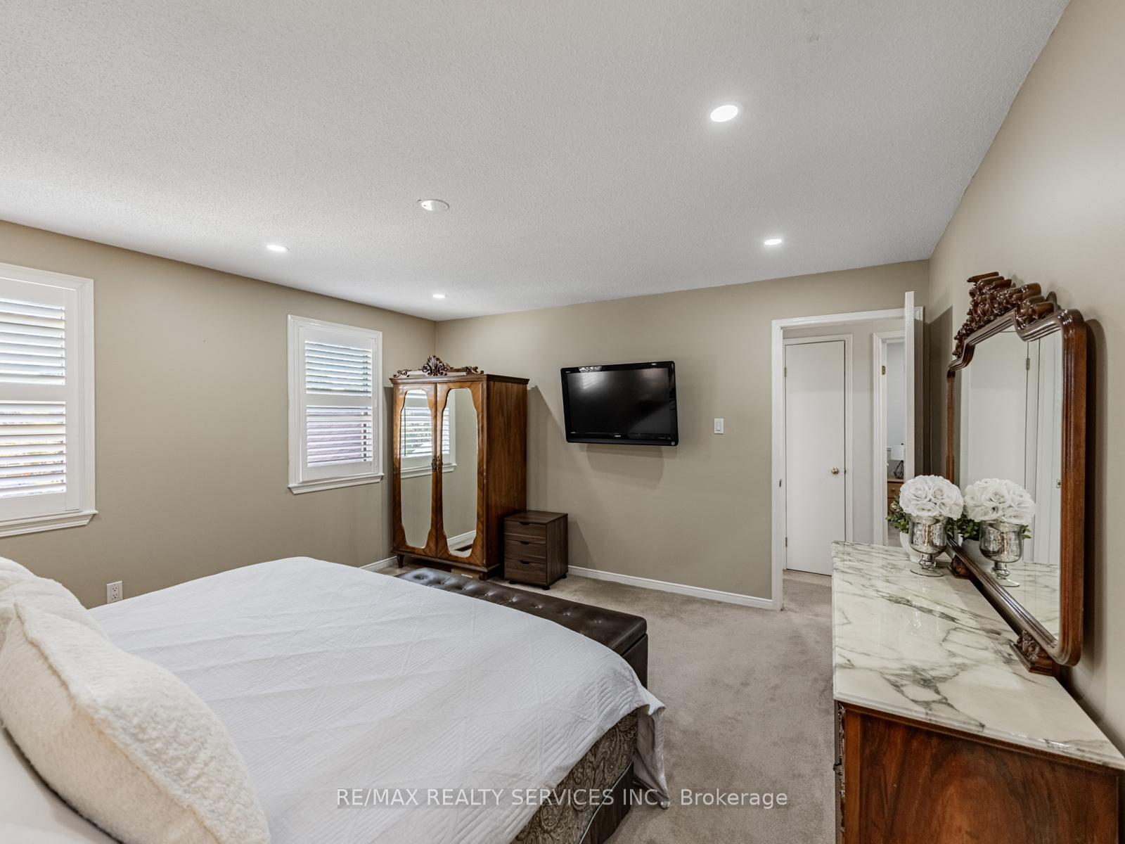 Photo 29 of 28 Lacewood Crescent, Brampton, Westgate — HOMEH