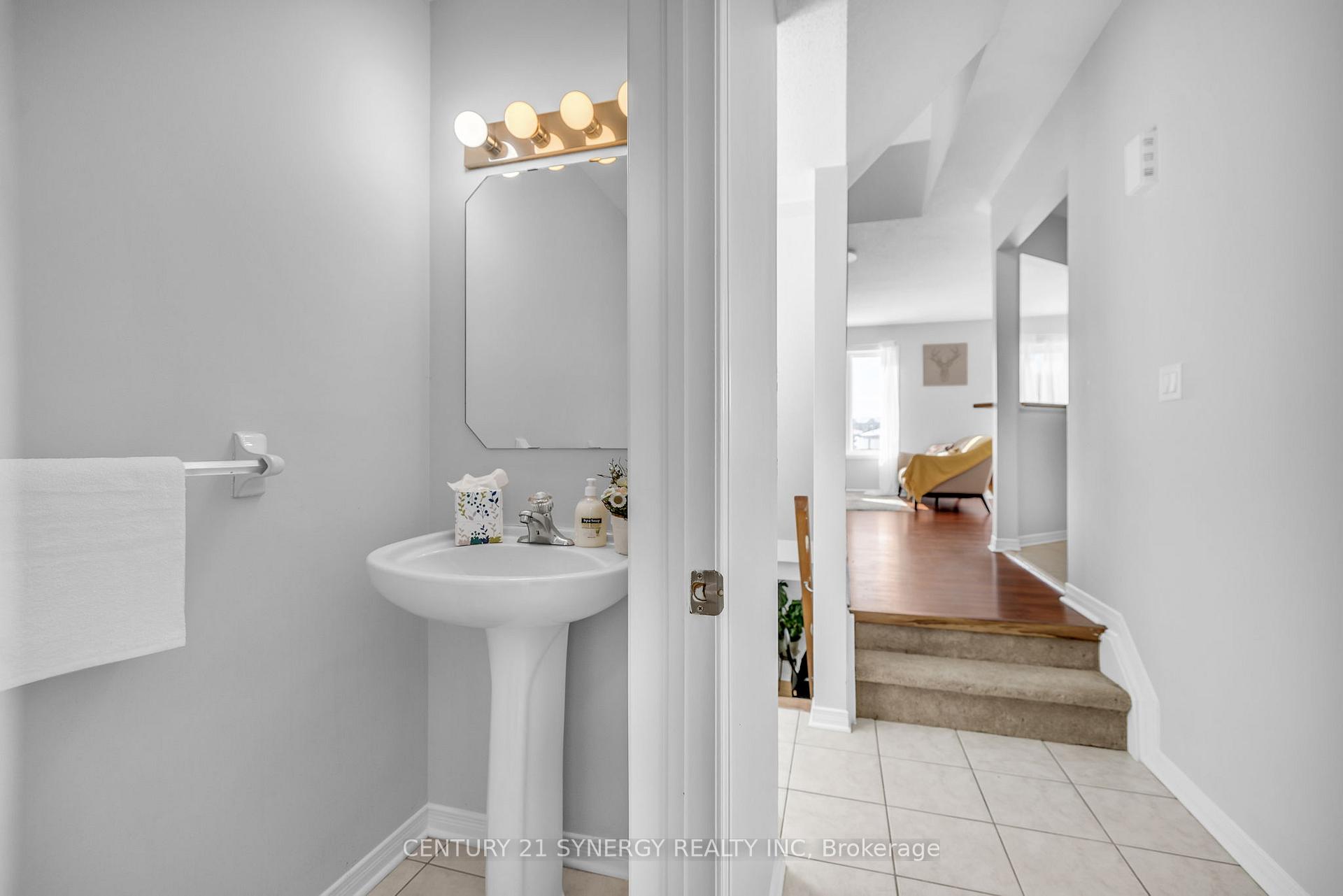 Photo 5 of 145 Oakfield Crescent, Ottawa, Barrhaven - Longfields — HOMEH
