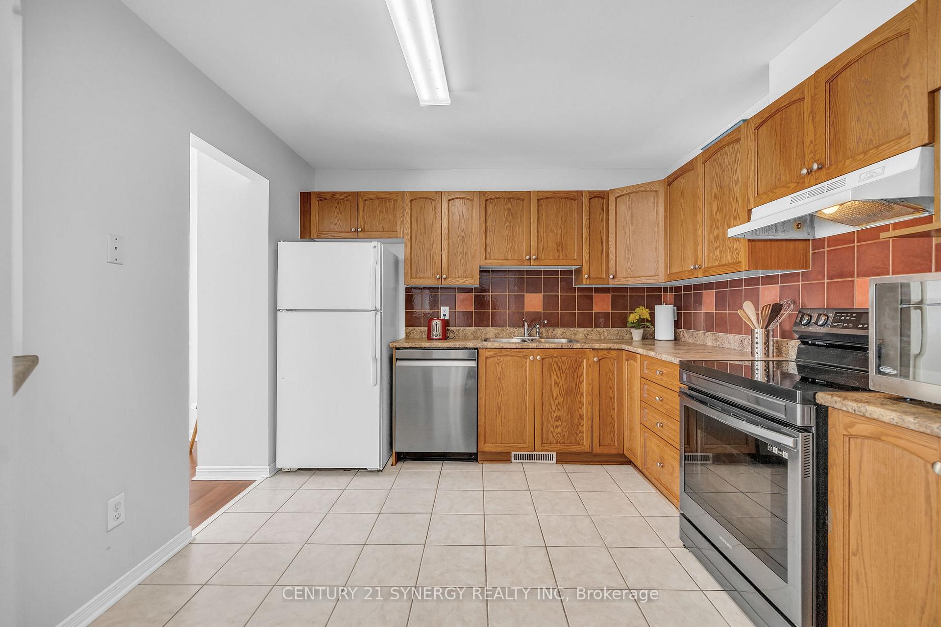 Photo 6 of 145 Oakfield Crescent, Ottawa, Barrhaven - Longfields — HOMEH