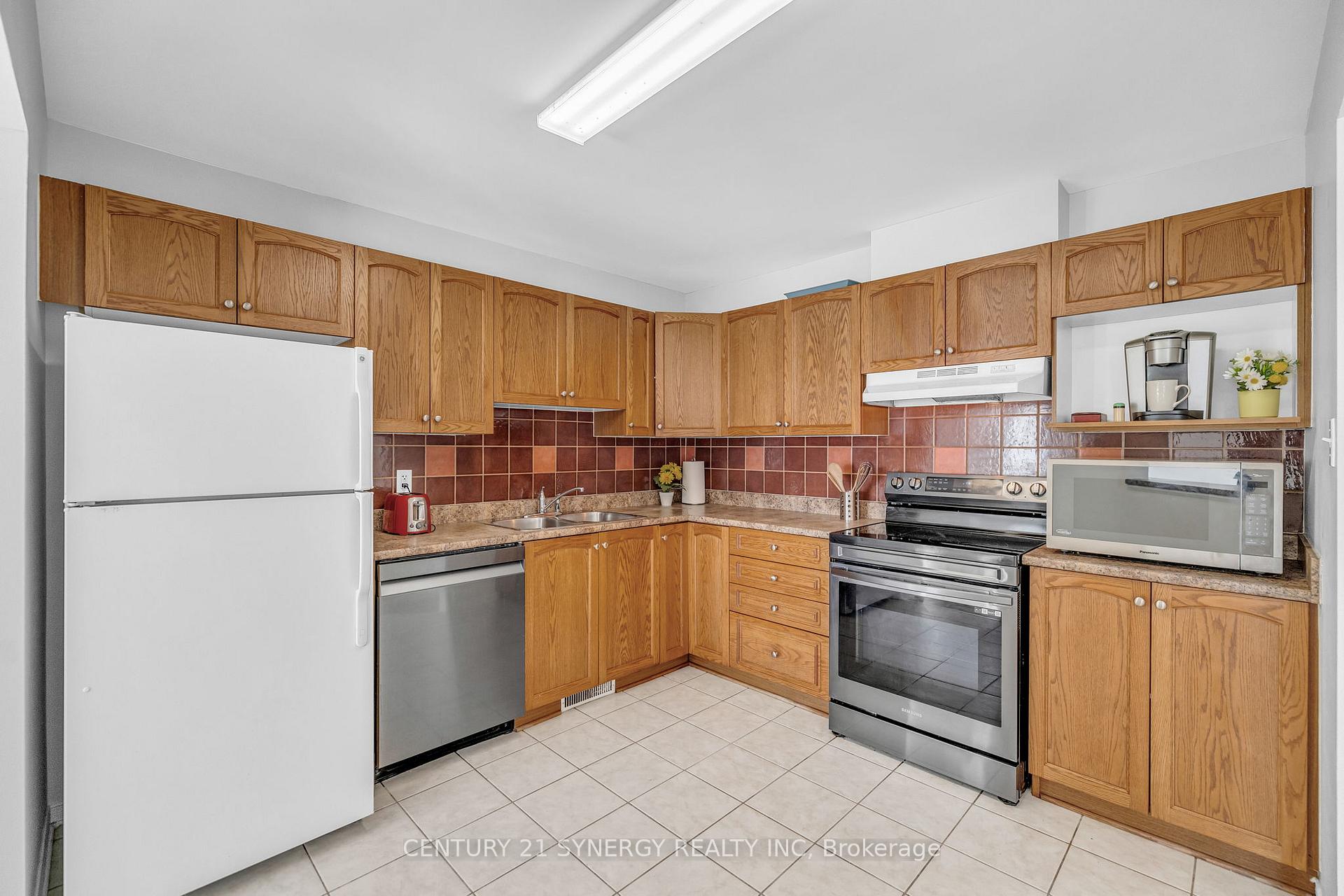 Photo 7 of 145 Oakfield Crescent, Ottawa, Barrhaven - Longfields — HOMEH
