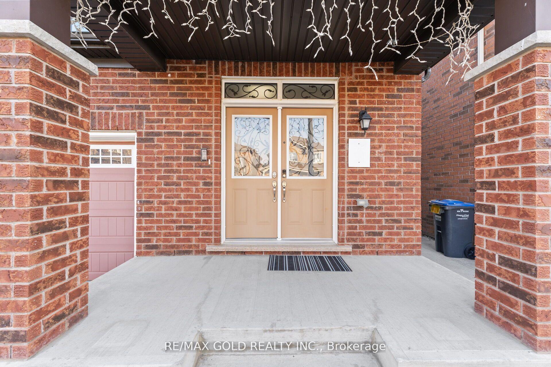 Photo 2 of 172 Tysonville Circle, Brampton, Northwest Brampton — HOMEH