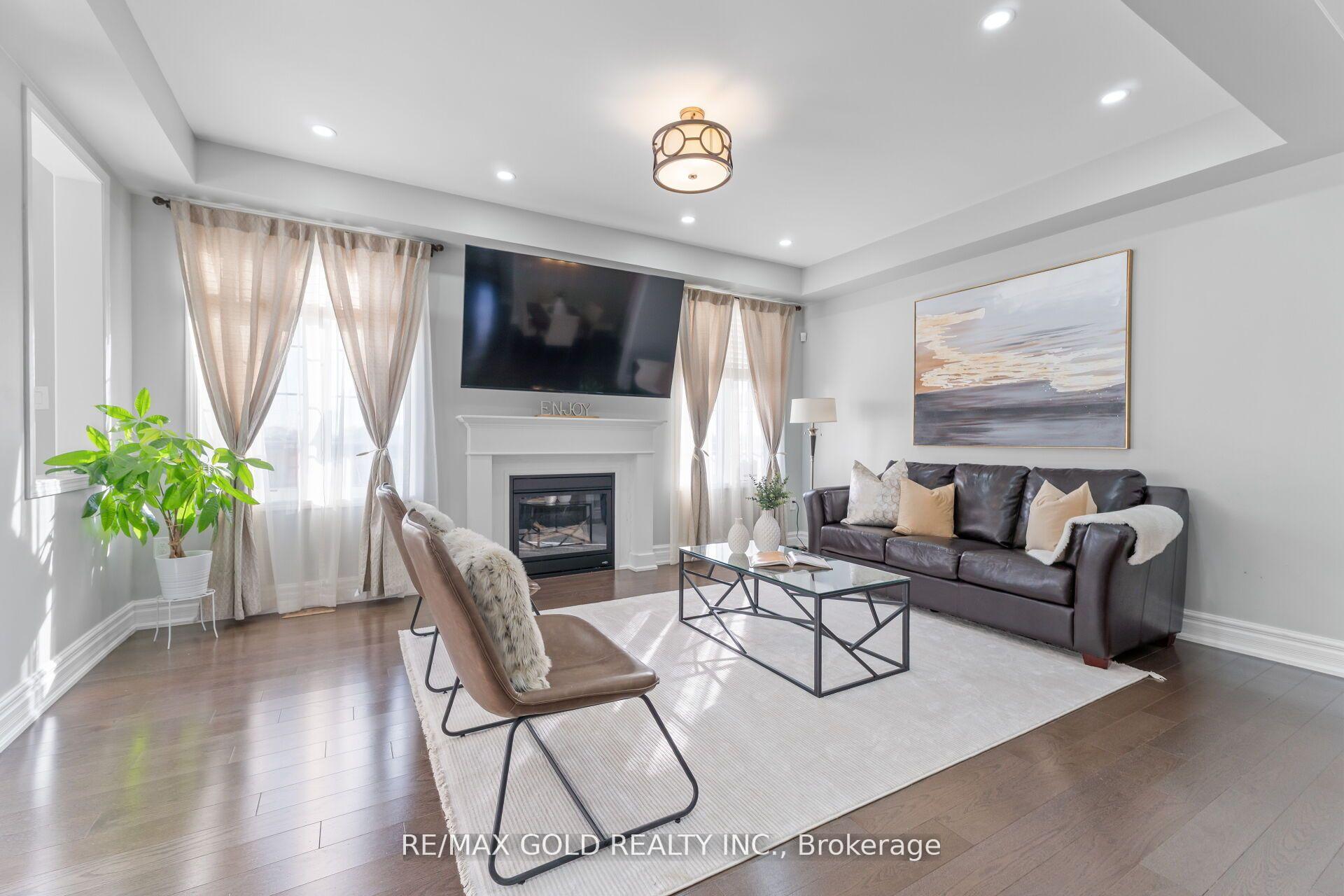 Photo 8 of 172 Tysonville Circle, Brampton, Northwest Brampton — HOMEH