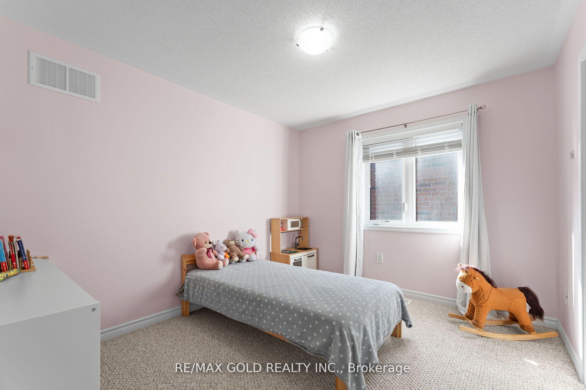 Photo 26 of 172 Tysonville Circle, Brampton, Northwest Brampton — HOMEH