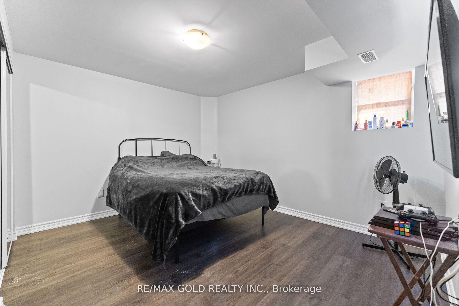Photo 40 of 172 Tysonville Circle, Brampton, Northwest Brampton — HOMEH