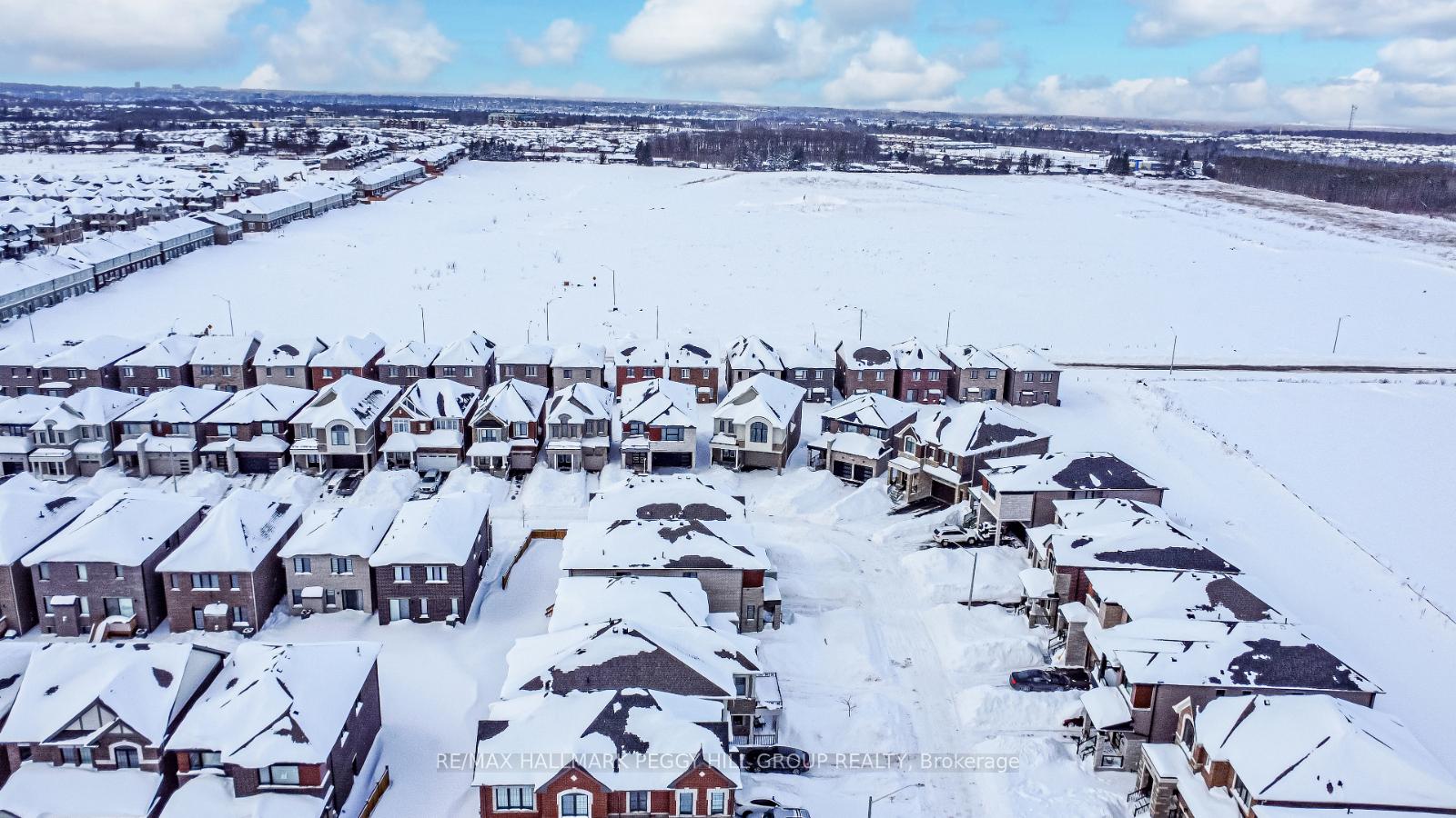 Photo 2 of 84 McBride Trail, Barrie, Rural Barrie Southeast — HOMEH