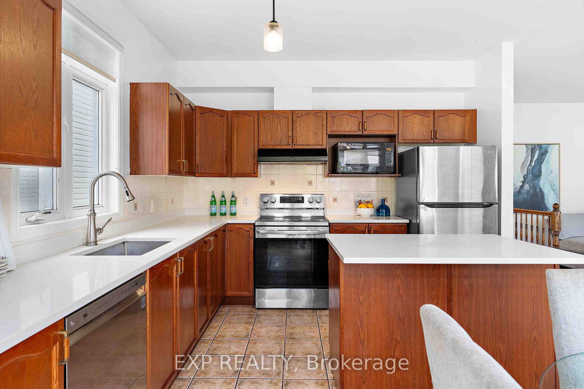 Photo 12 of 94 Upney Drive, Ottawa, Barrhaven - Longfields — HOMEH