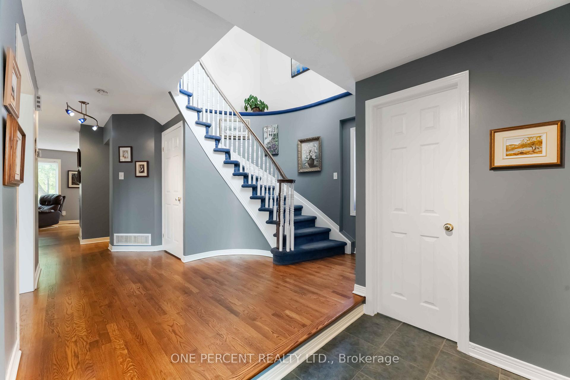Photo 4 of 31 Armagh Way, Ottawa, Barrhaven - Longfields — HOMEH
