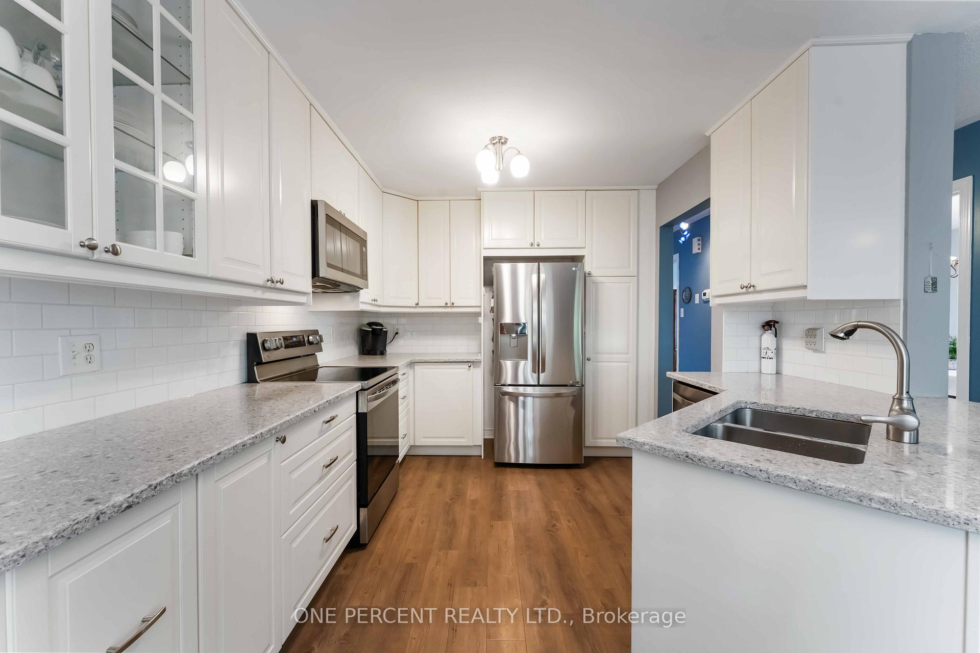 Photo 7 of 31 Armagh Way, Ottawa, Barrhaven - Longfields — HOMEH