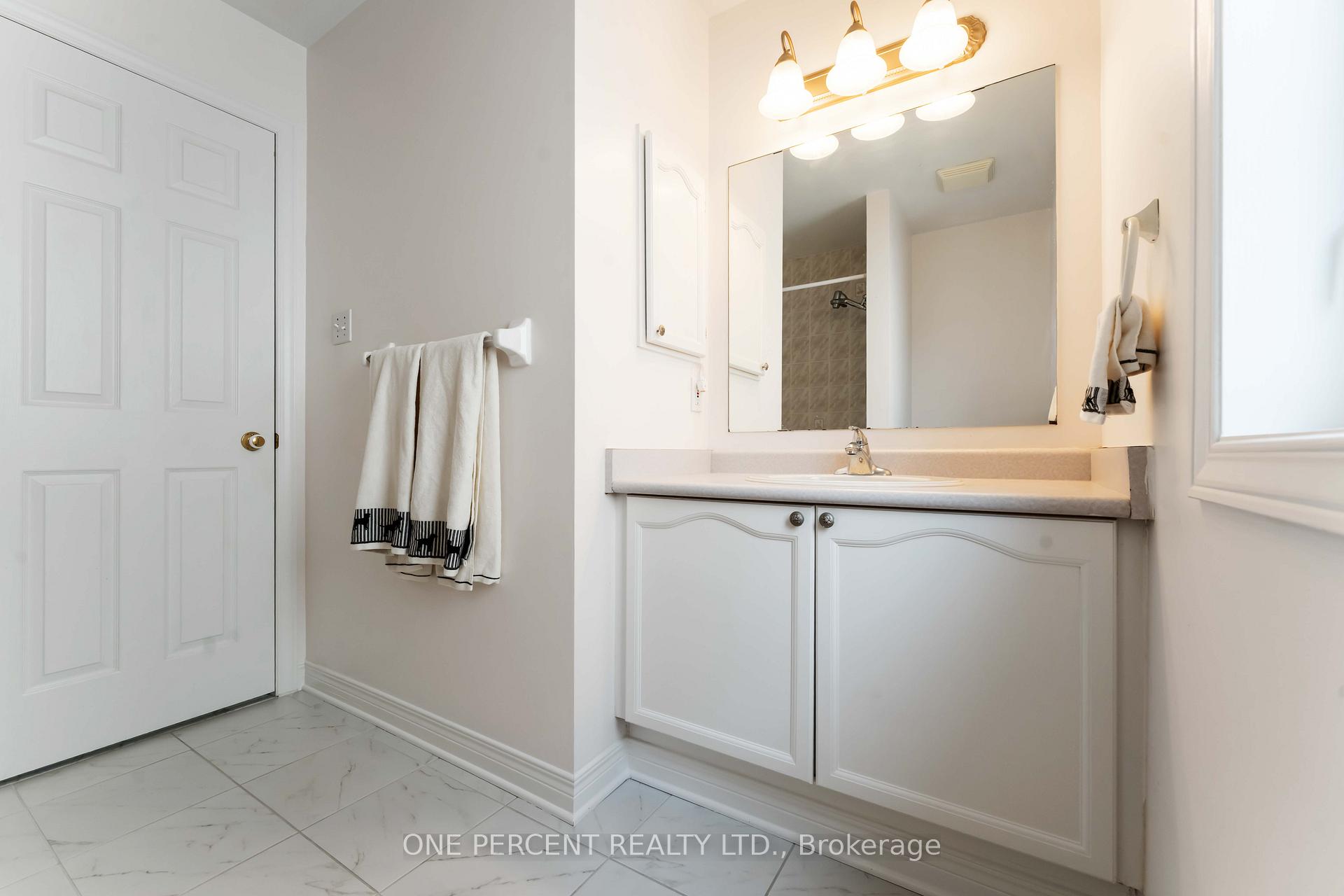 Photo 20 of 31 Armagh Way, Ottawa, Barrhaven - Longfields — HOMEH