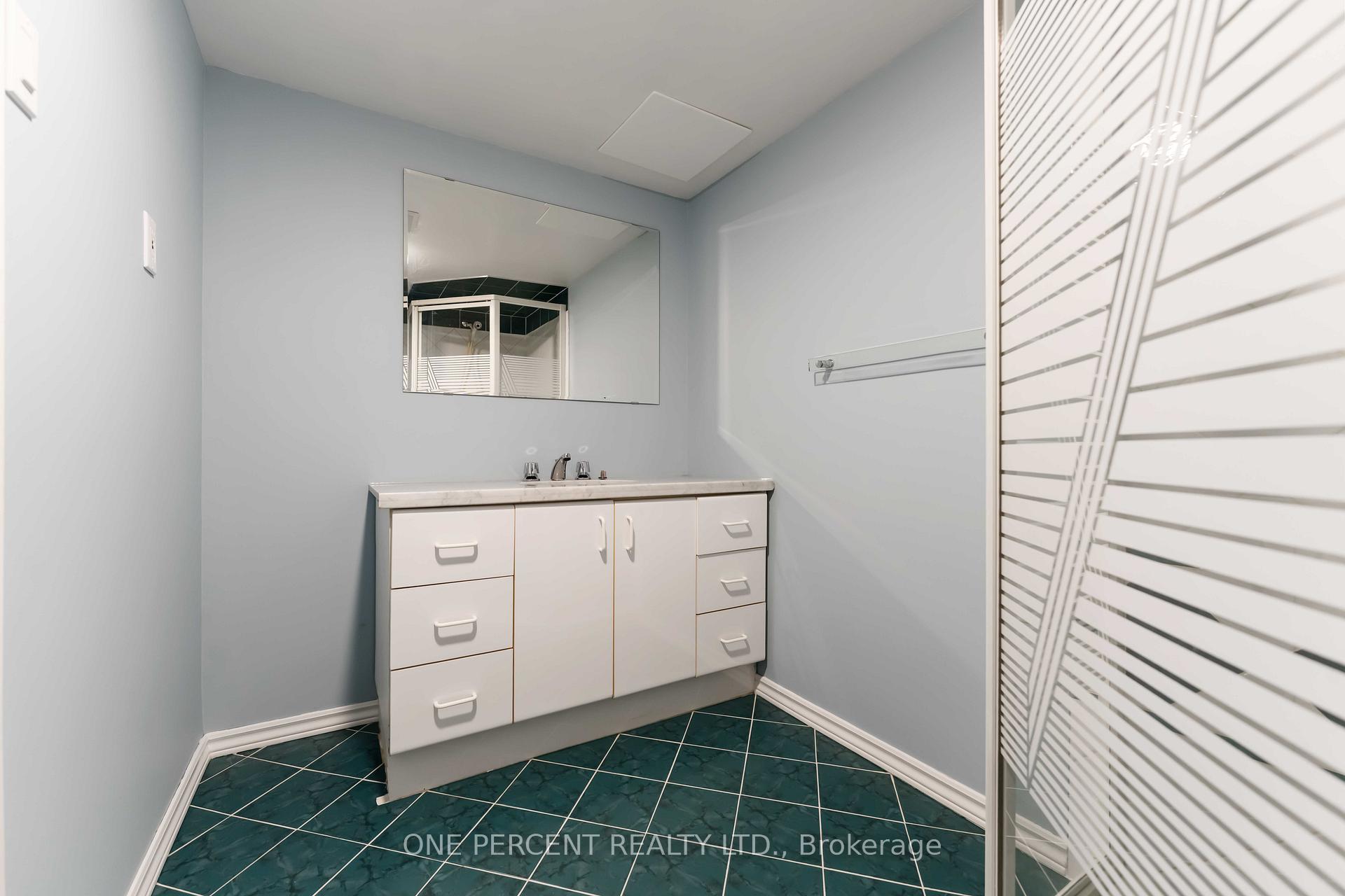 Photo 24 of 31 Armagh Way, Ottawa, Barrhaven - Longfields — HOMEH