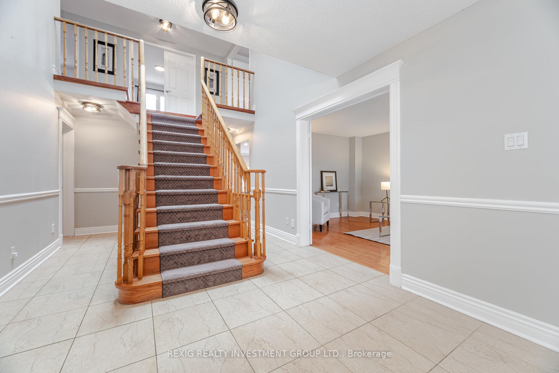 Photo 8 of 66 Settler Court, Brampton, Heart Lake West — HOMEH