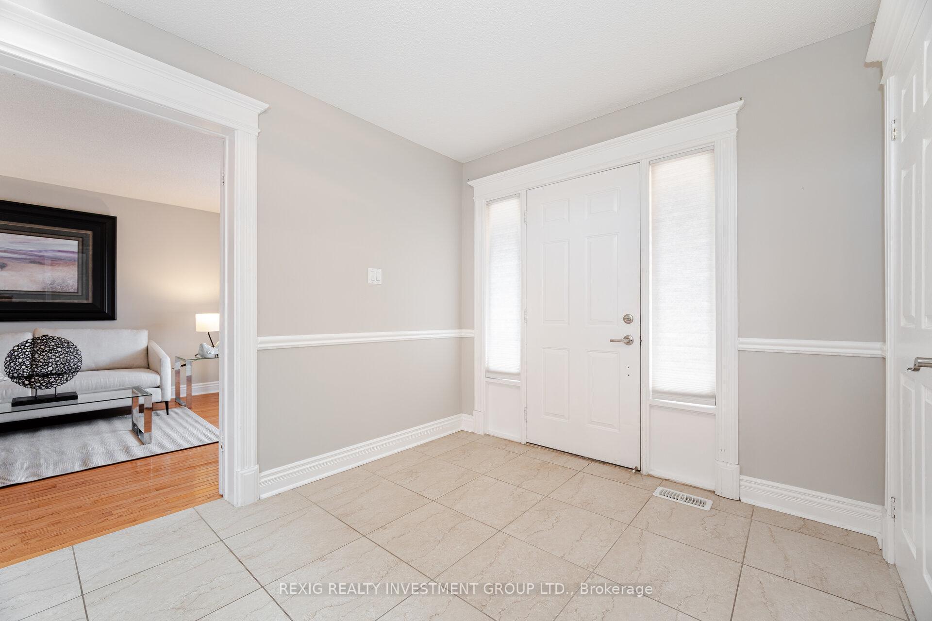 Photo 9 of 66 Settler Court, Brampton, Heart Lake West — HOMEH