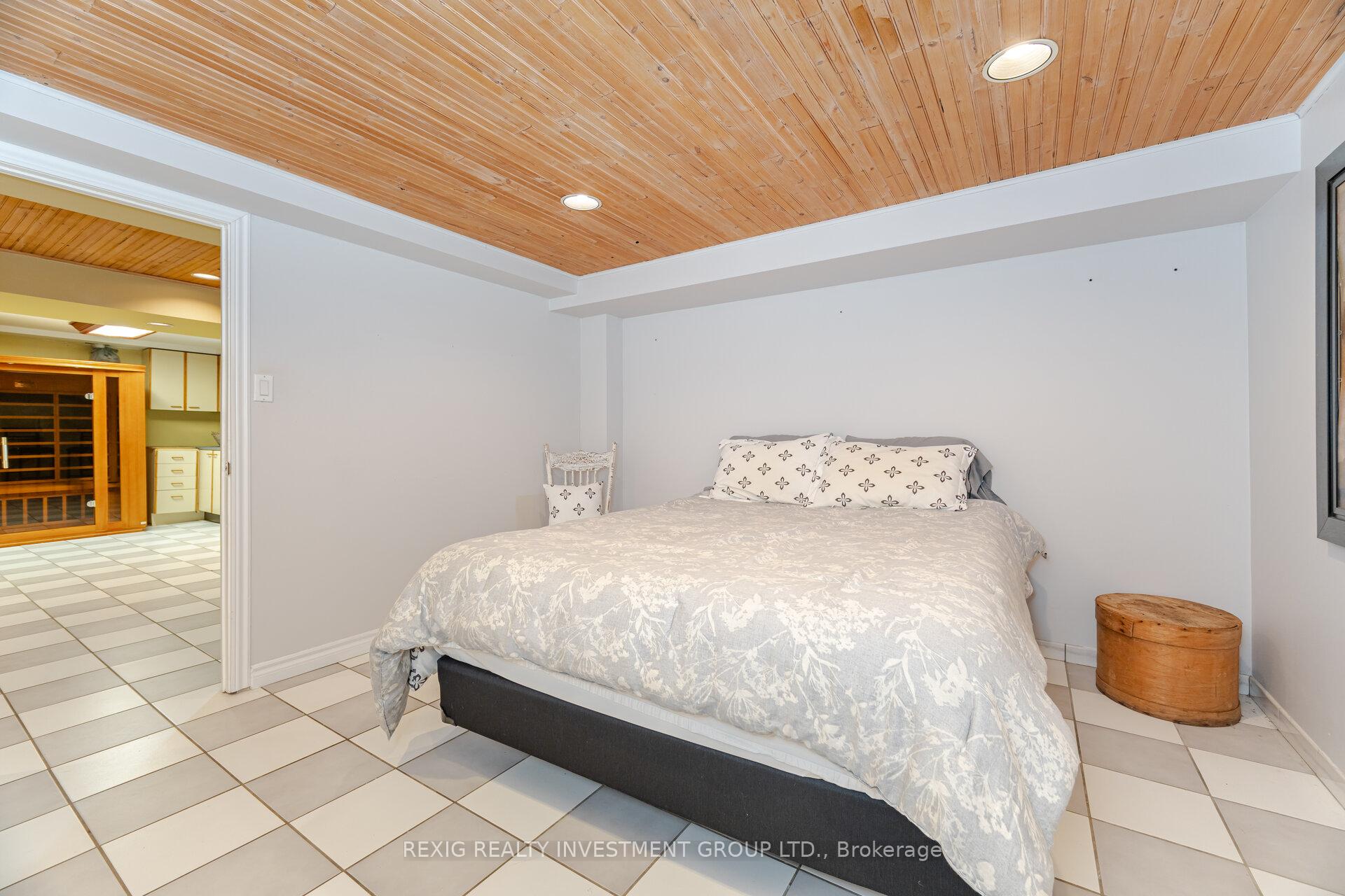 Photo 33 of 66 Settler Court, Brampton, Heart Lake West — HOMEH