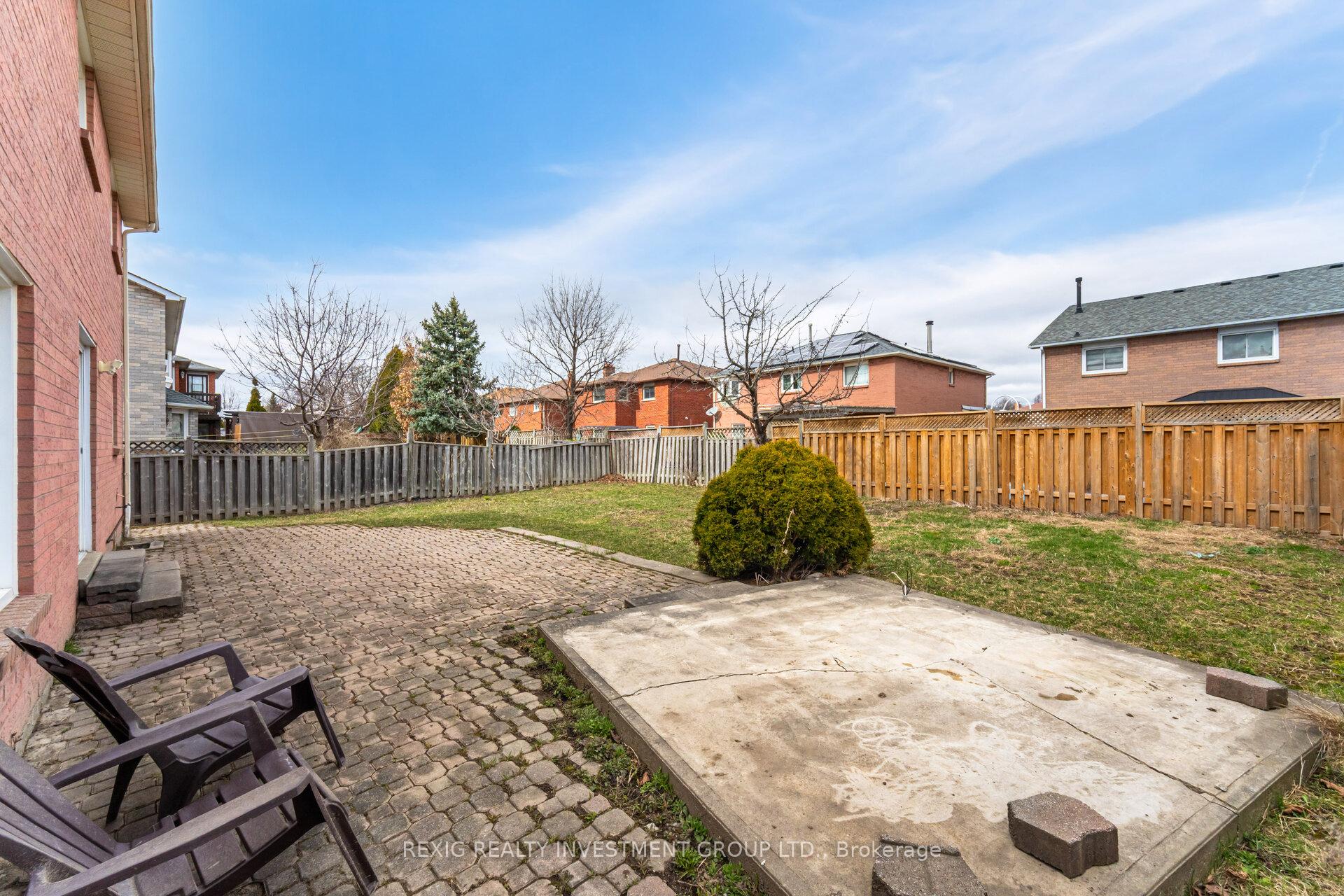 Photo 44 of 66 Settler Court, Brampton, Heart Lake West — HOMEH
