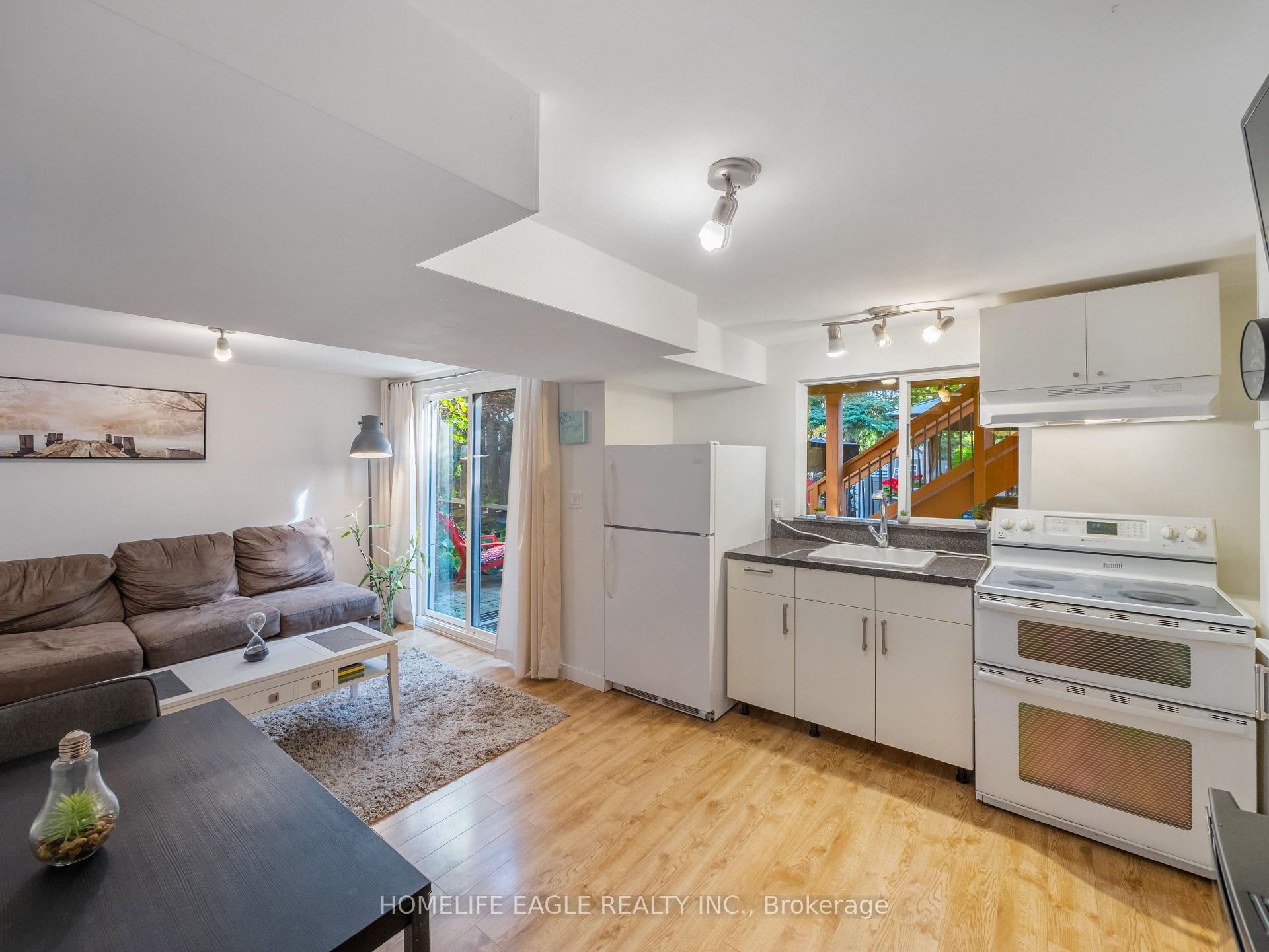 Photo 33 of 30 Moffat Crescent, Aurora, Aurora Heights — HOMEH
