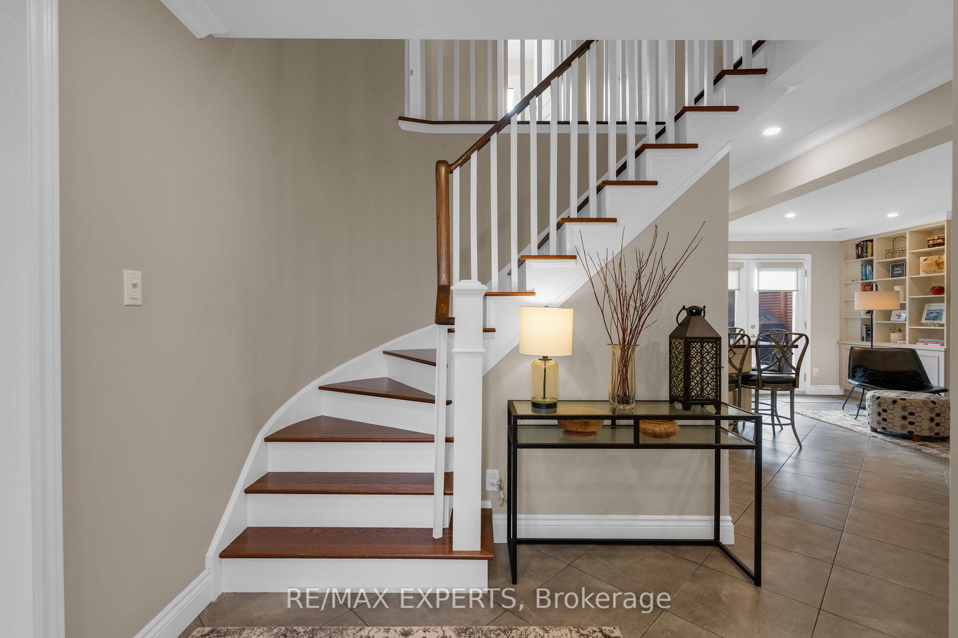 Photo 5 of 34 Goodfellow Crescent, Caledon, Bolton North — HOMEH