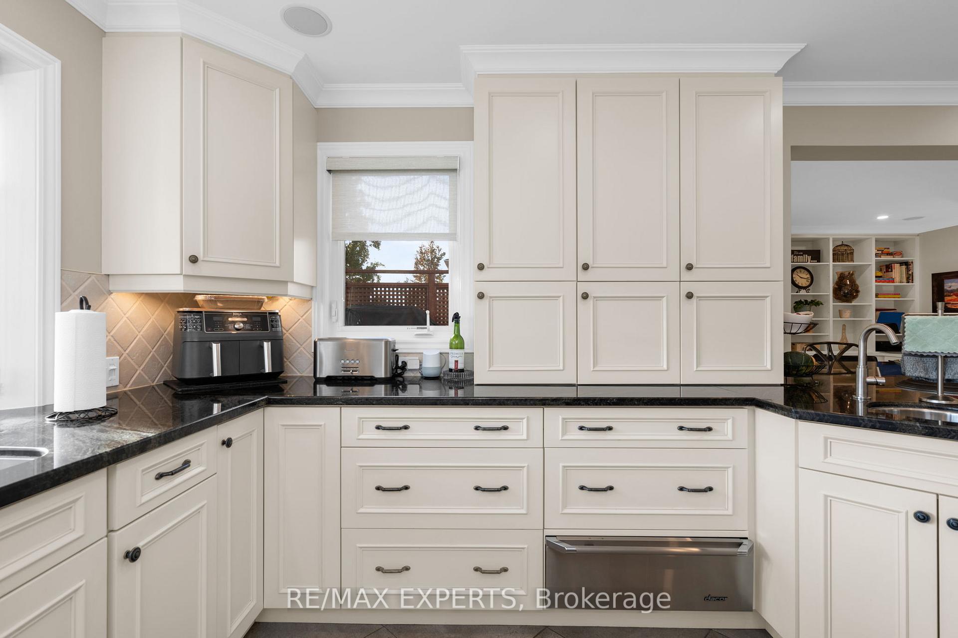 Photo 8 of 34 Goodfellow Crescent, Caledon, Bolton North — HOMEH