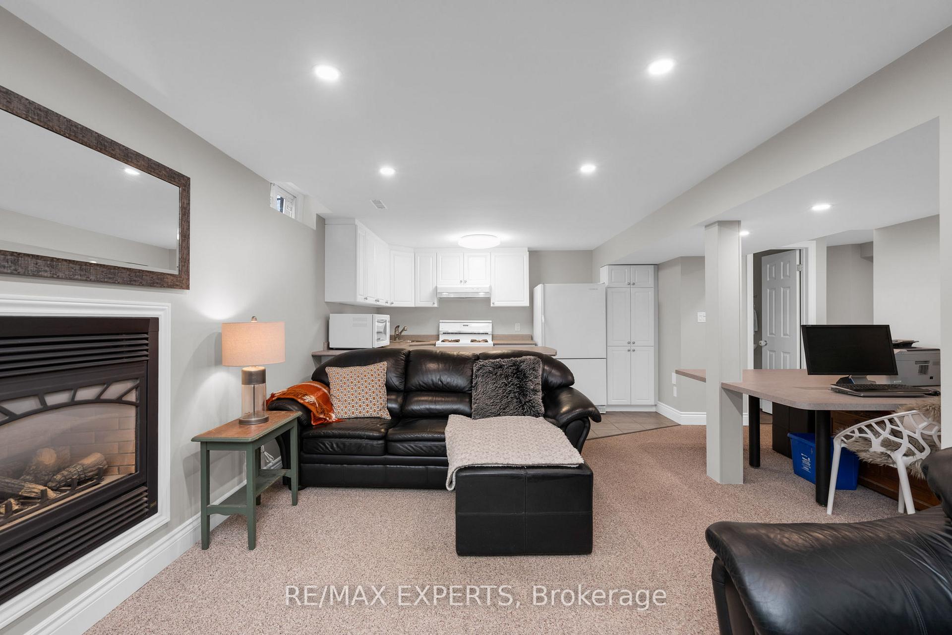 Photo 23 of 34 Goodfellow Crescent, Caledon, Bolton North — HOMEH