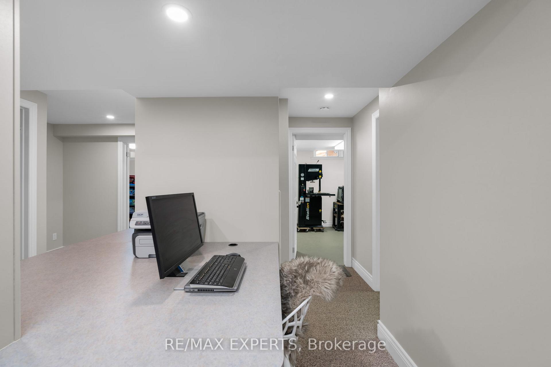 Photo 29 of 34 Goodfellow Crescent, Caledon, Bolton North — HOMEH