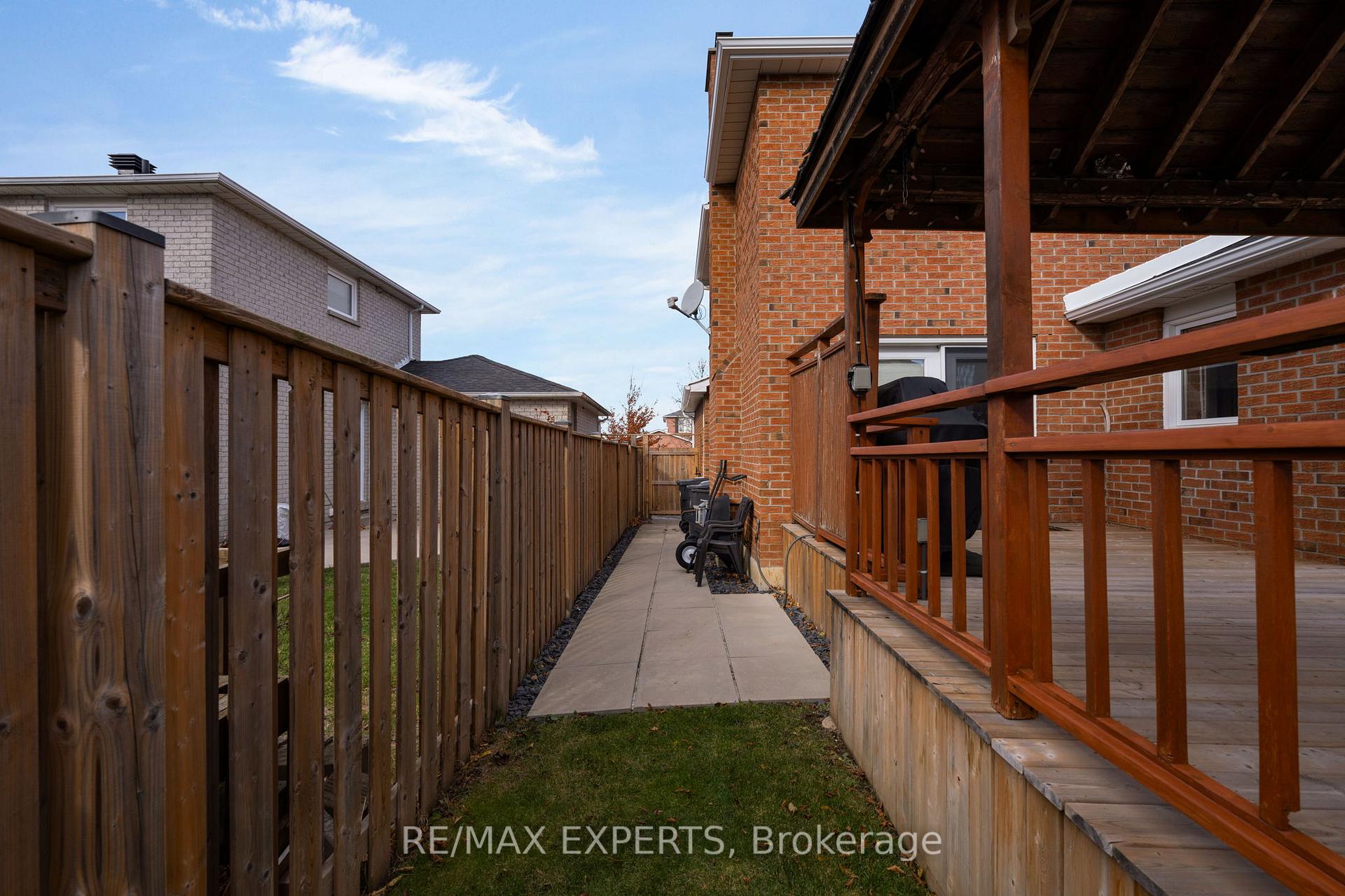 Photo 45 of 34 Goodfellow Crescent, Caledon, Bolton North — HOMEH