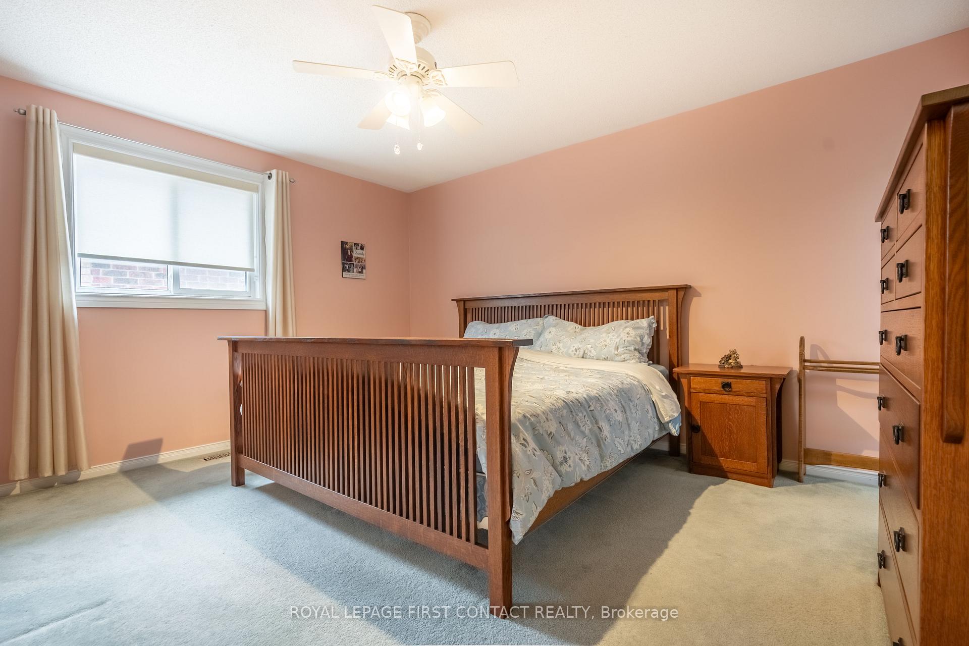 Photo 5 of 556 Leacock Drive, Barrie, Northwest — HOMEH