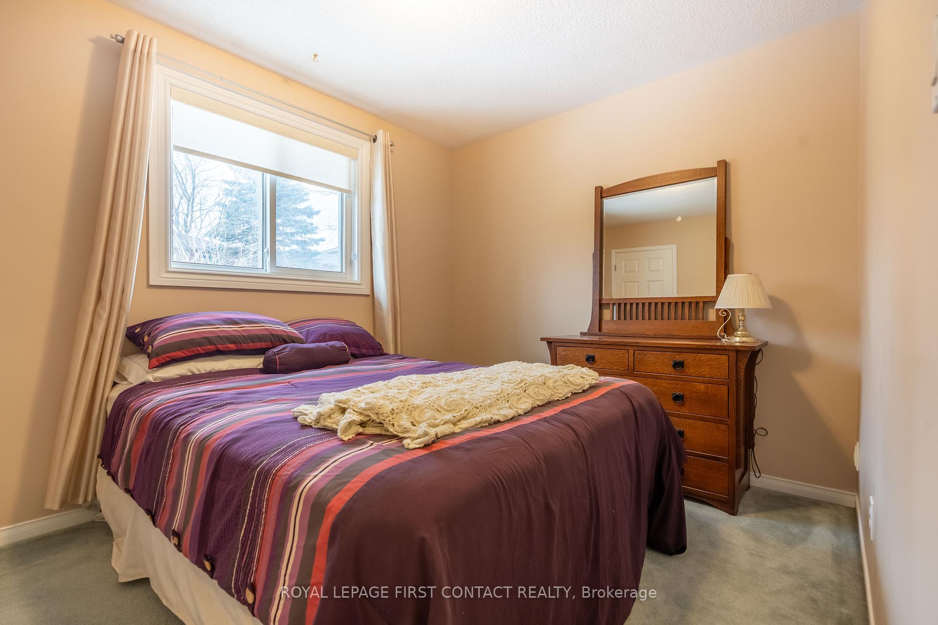 Photo 7 of 556 Leacock Drive, Barrie, Northwest — HOMEH