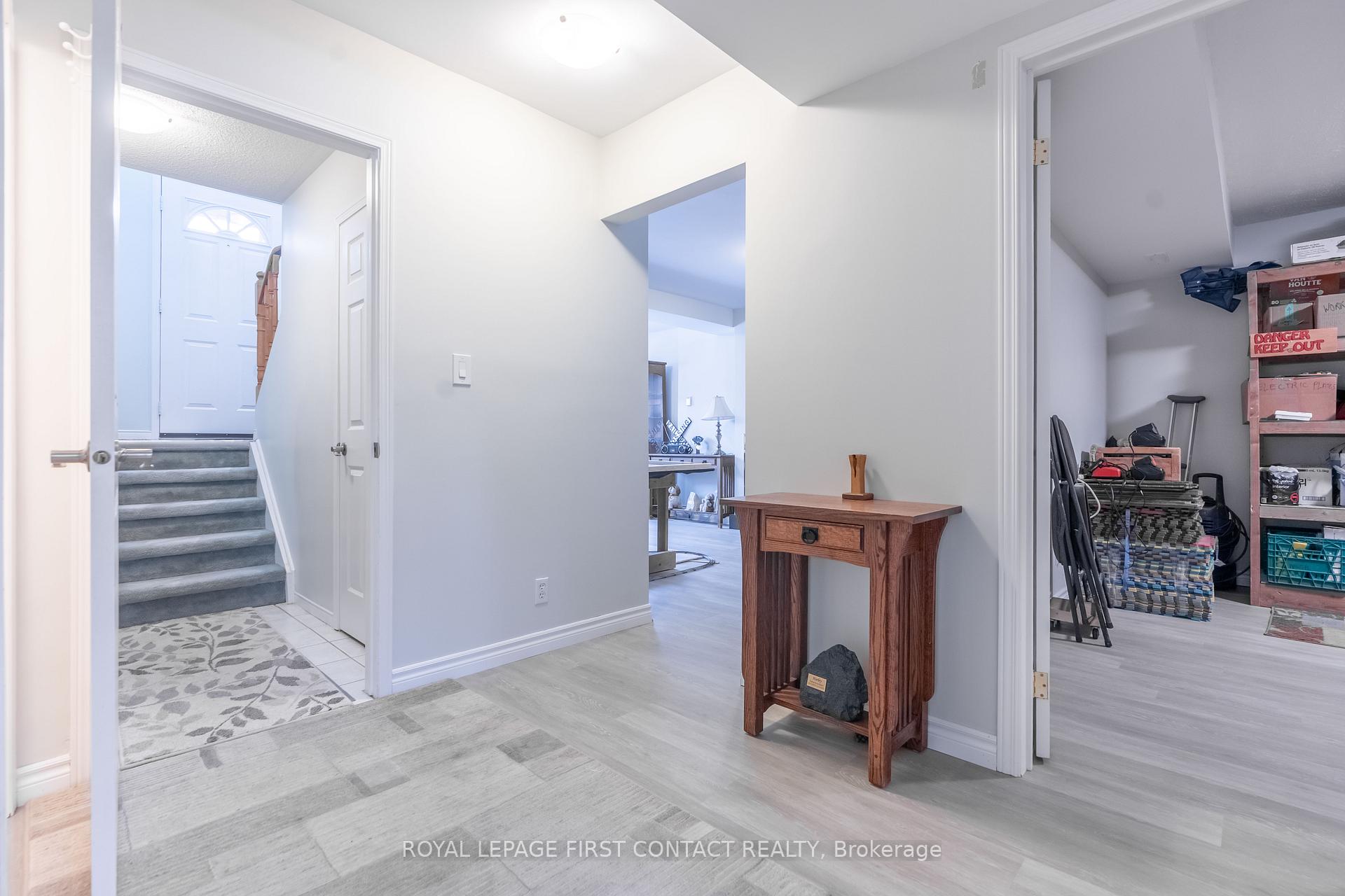Photo 9 of 556 Leacock Drive, Barrie, Northwest — HOMEH