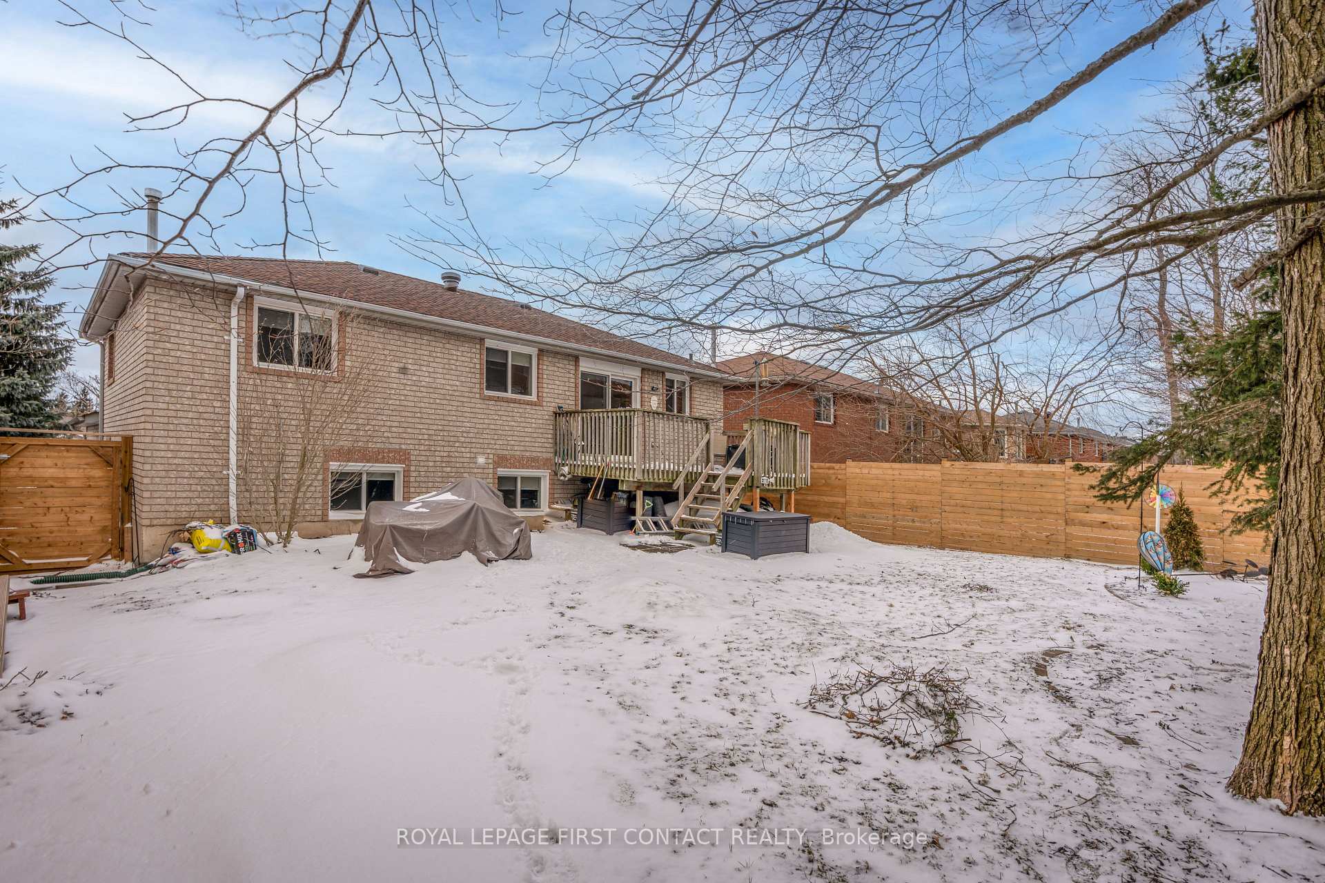Photo 16 of 556 Leacock Drive, Barrie, Northwest — HOMEH