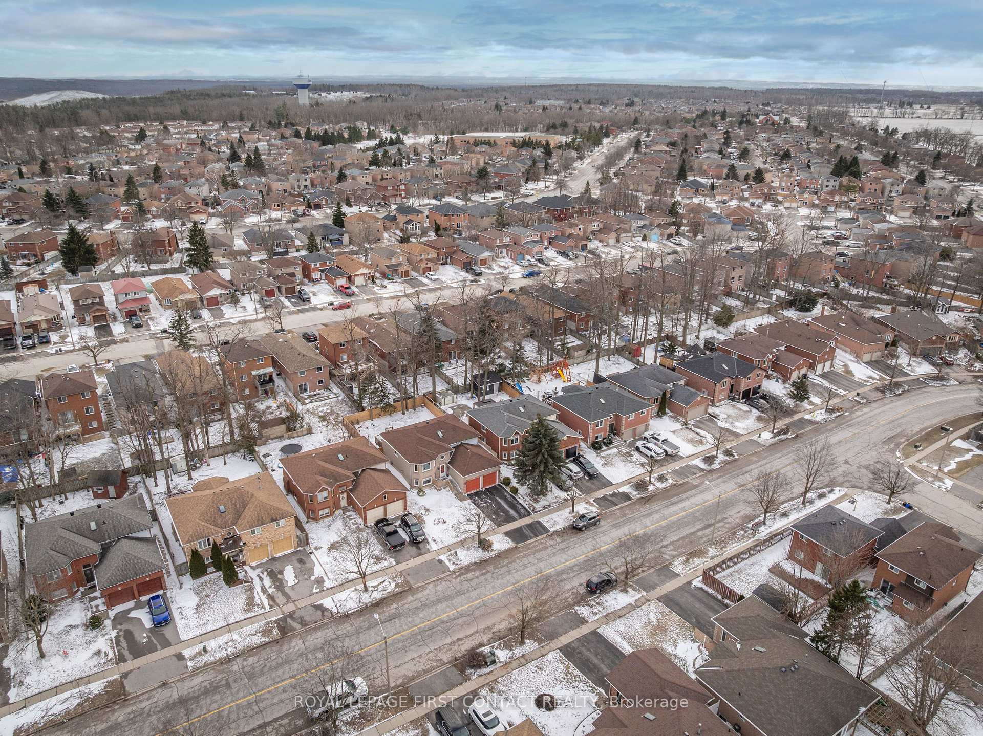 Photo 18 of 556 Leacock Drive, Barrie, Northwest — HOMEH
