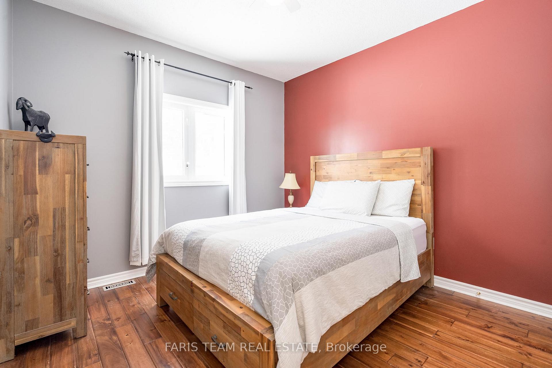 Photo 14 of 40 Ruffet Drive, Barrie, Edgehill Drive — HOMEH
