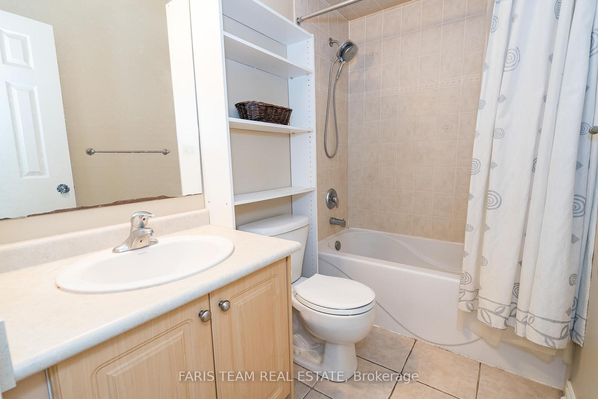 Photo 15 of 40 Ruffet Drive, Barrie, Edgehill Drive — HOMEH