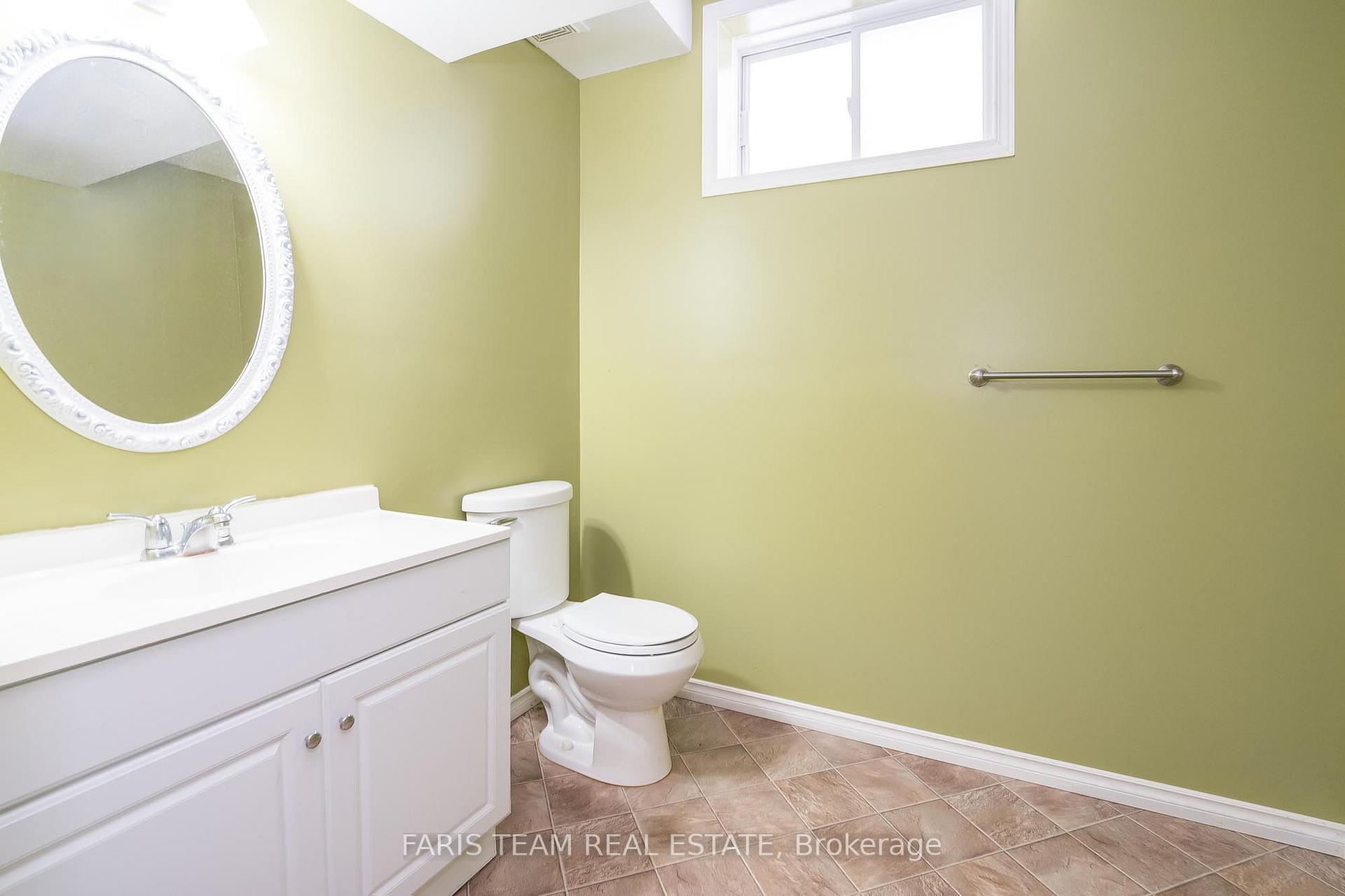 Photo 20 of 40 Ruffet Drive, Barrie, Edgehill Drive — HOMEH