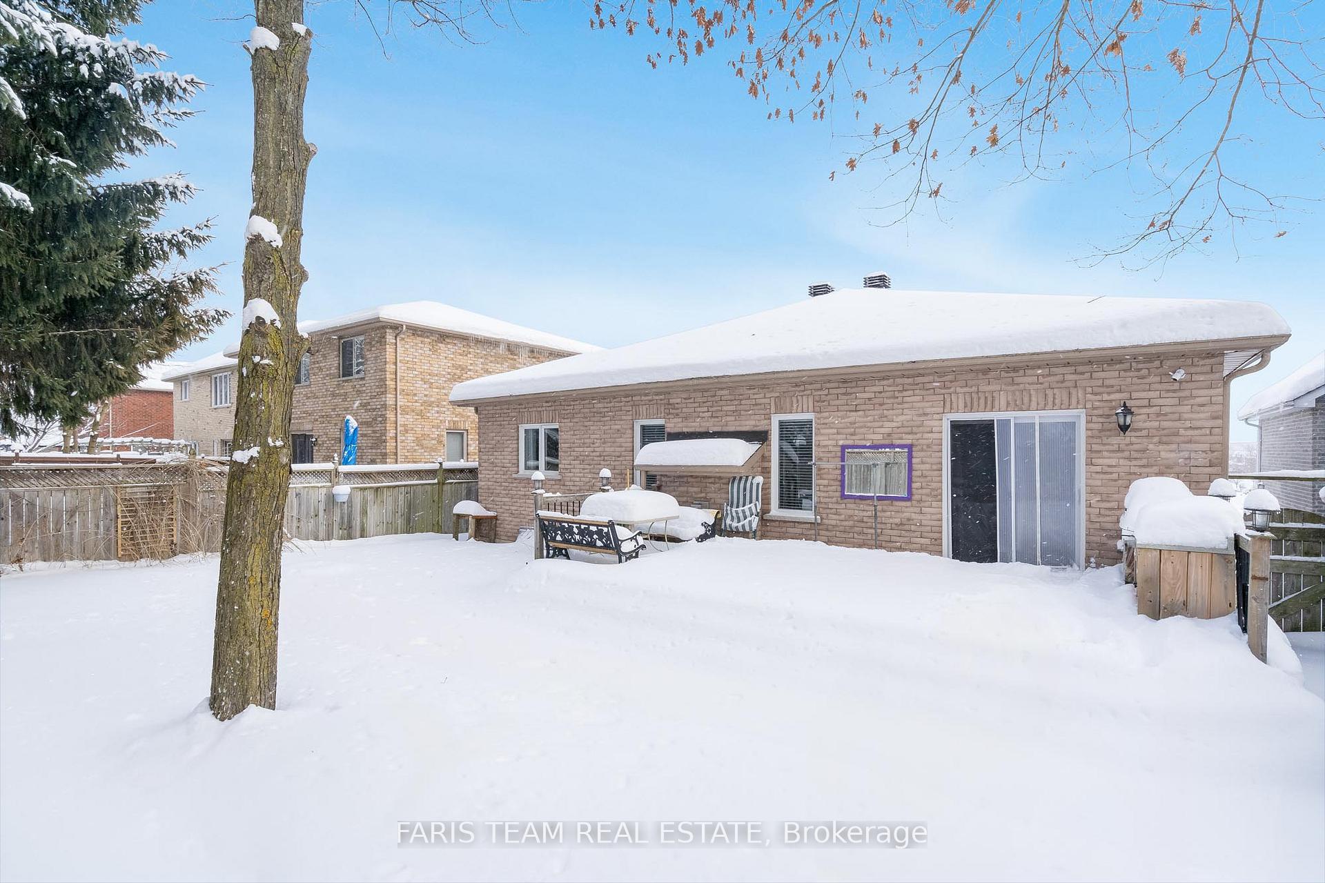 Photo 23 of 40 Ruffet Drive, Barrie, Edgehill Drive — HOMEH