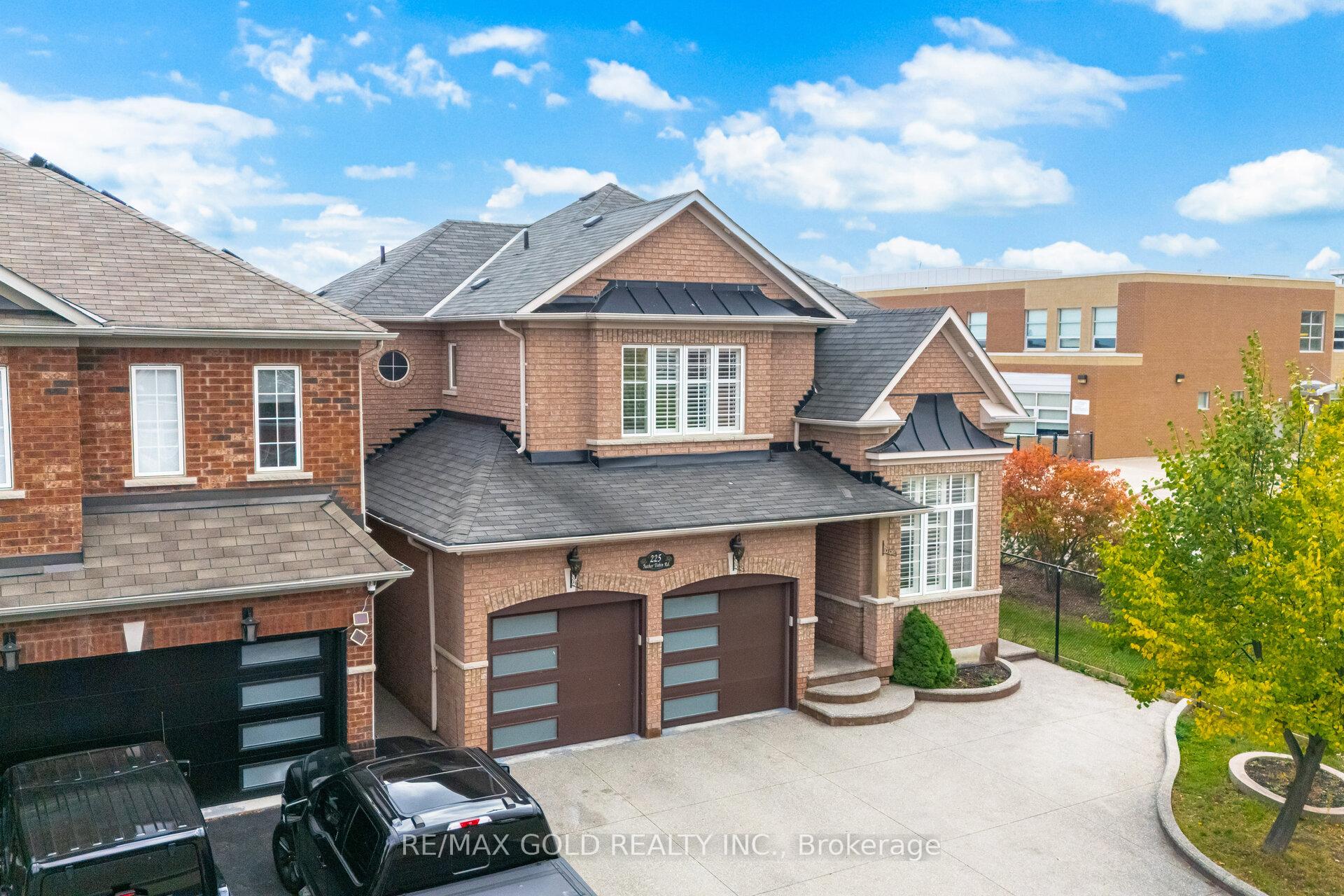Photo 3 of 225 Father Tobin Road, Brampton, Sandringham-Wellington — HOMEH