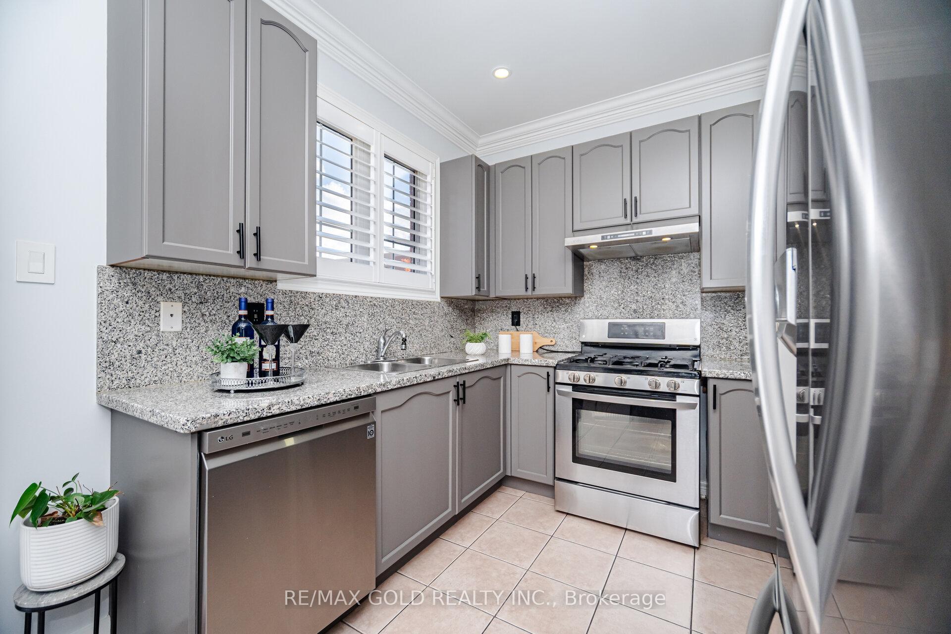 Photo 12 of 225 Father Tobin Road, Brampton, Sandringham-Wellington — HOMEH